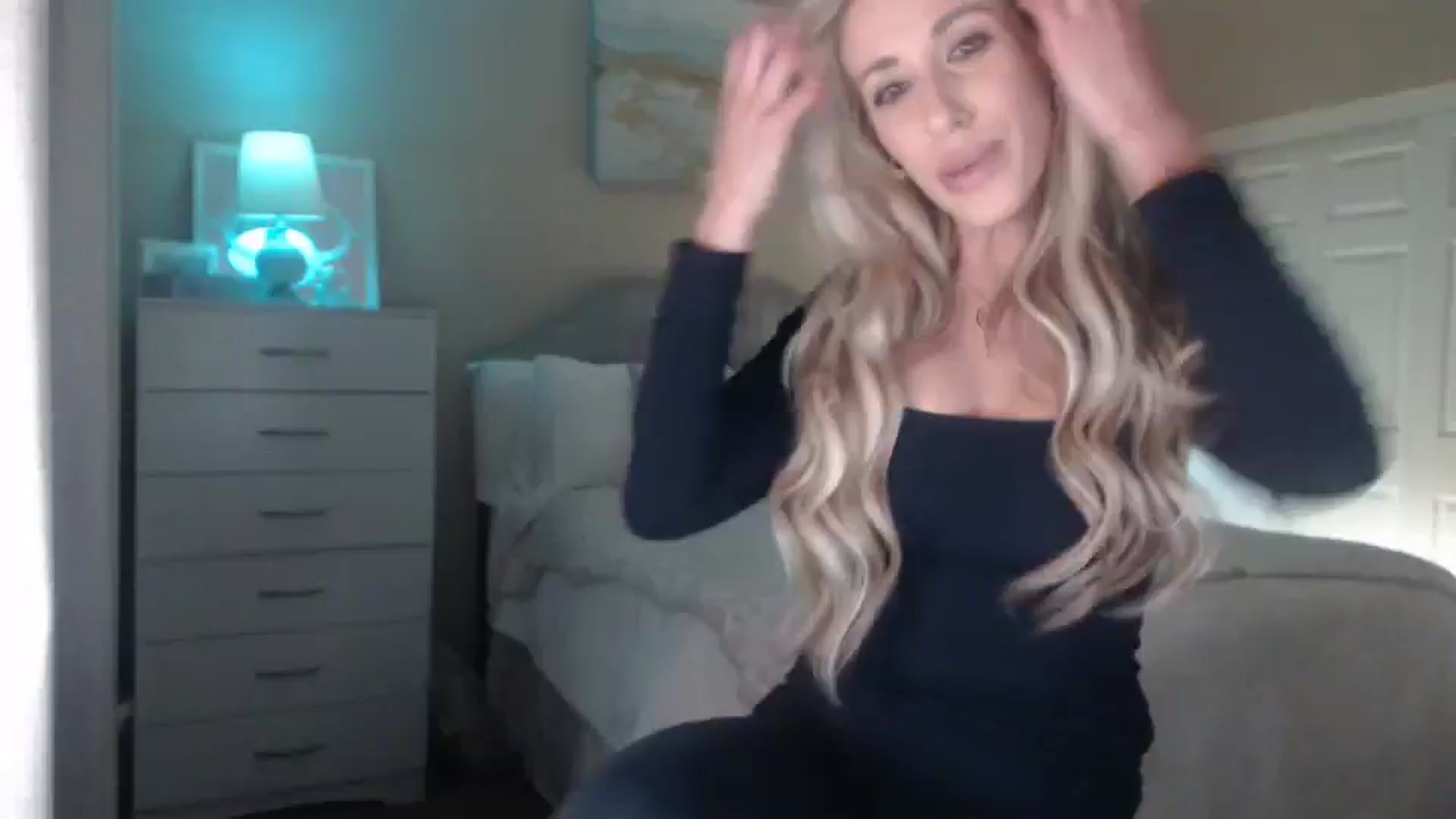 Gallery image thumbnail from Queen_bambii's myfreecams stream on, 04/10/2025, 06:11 image 1 of 20