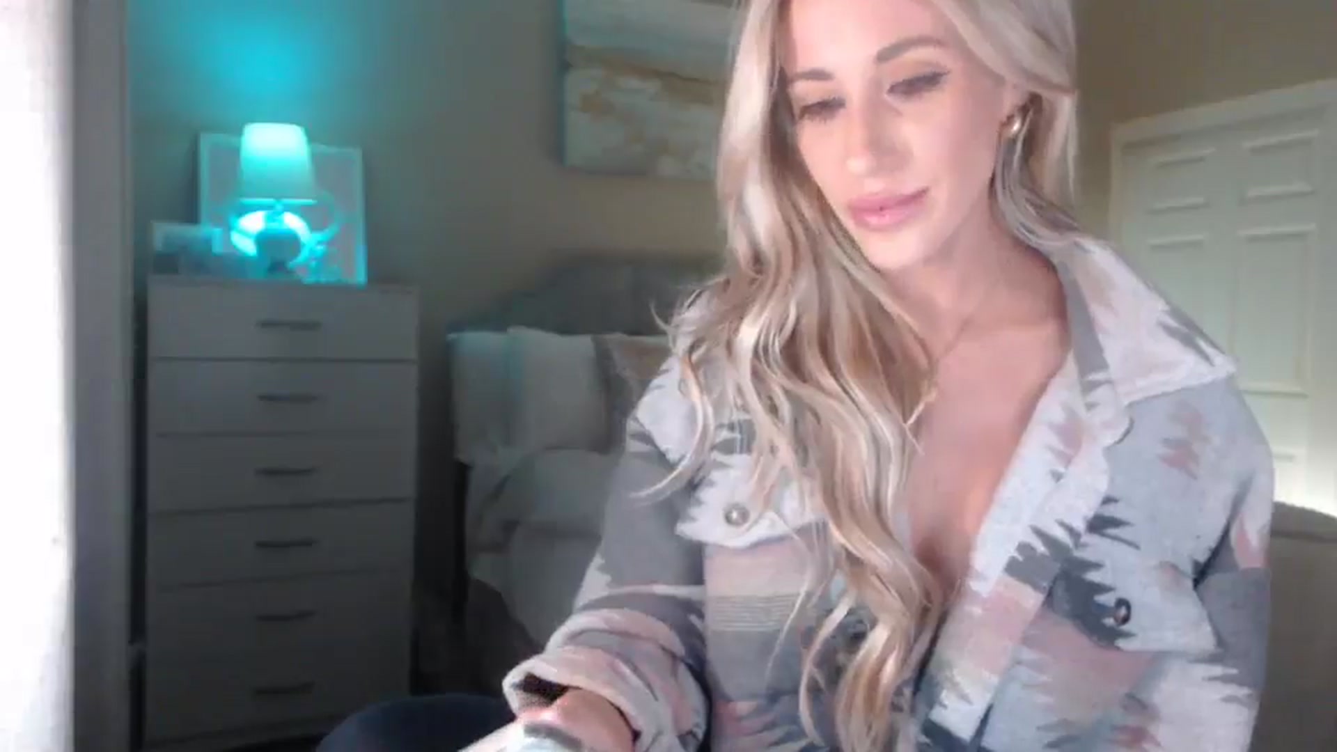 Gallery image thumbnail from Queen_bambii's myfreecams stream on, 04/10/2025, 06:11 image 14 of 20