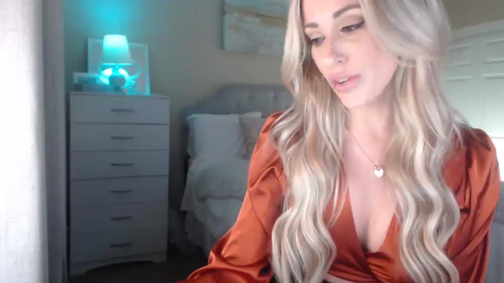 Gallery image thumbnail from Queen_bambii's myfreecams stream on, 04/11/2025, 04:39 image 6 of 20