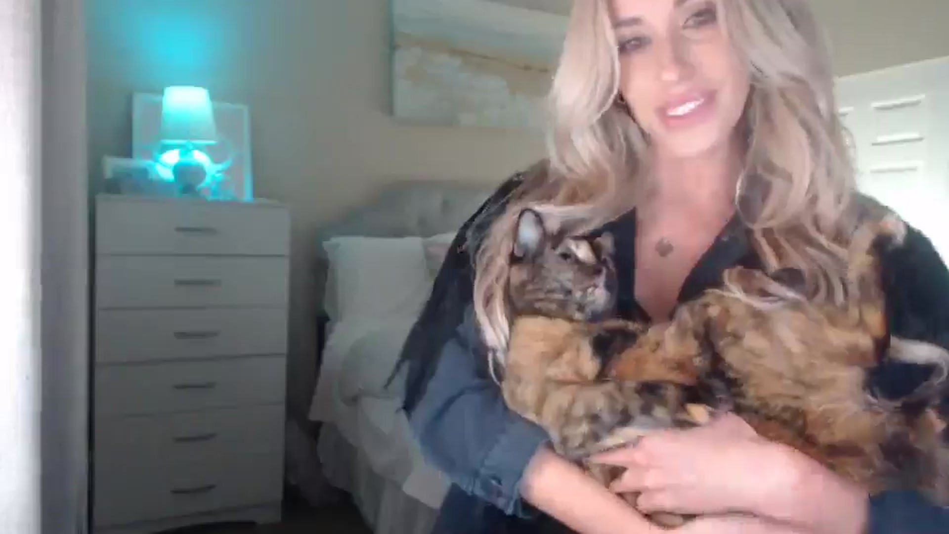 Gallery image thumbnail from Queen_bambii's myfreecams stream on, 04/11/2025, 06:45 image 18 of 20