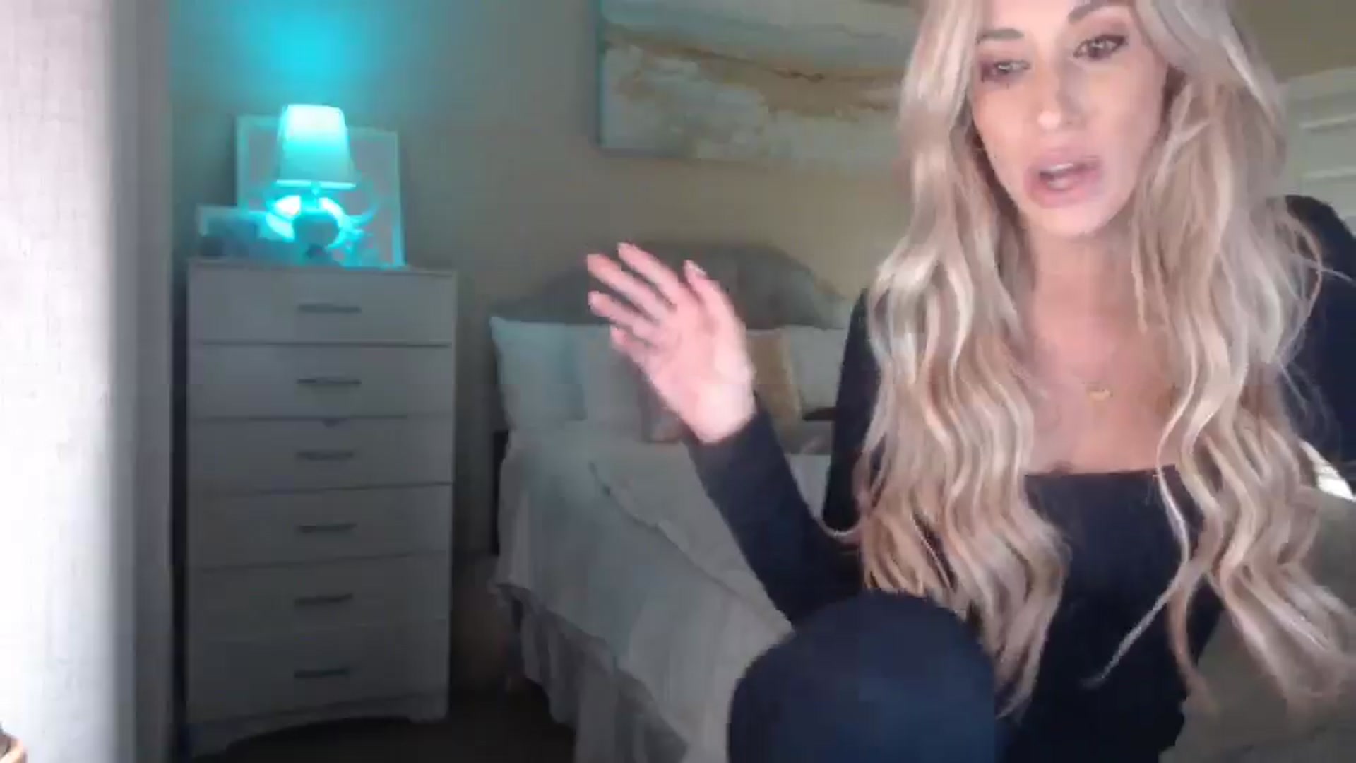 Gallery image thumbnail from Queen_bambii's myfreecams stream on, 04/15/2025, 06:26 image 14 of 20