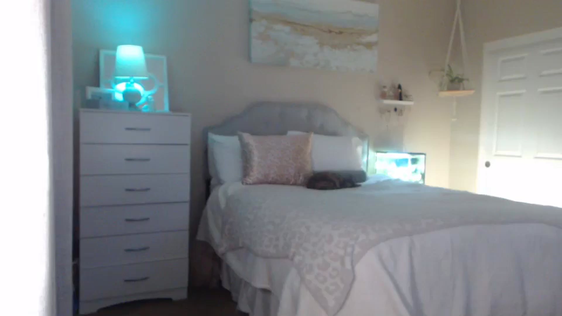 Gallery image thumbnail from Queen_bambii's myfreecams stream on, 04/22/2025, 07:15 image 2 of 20