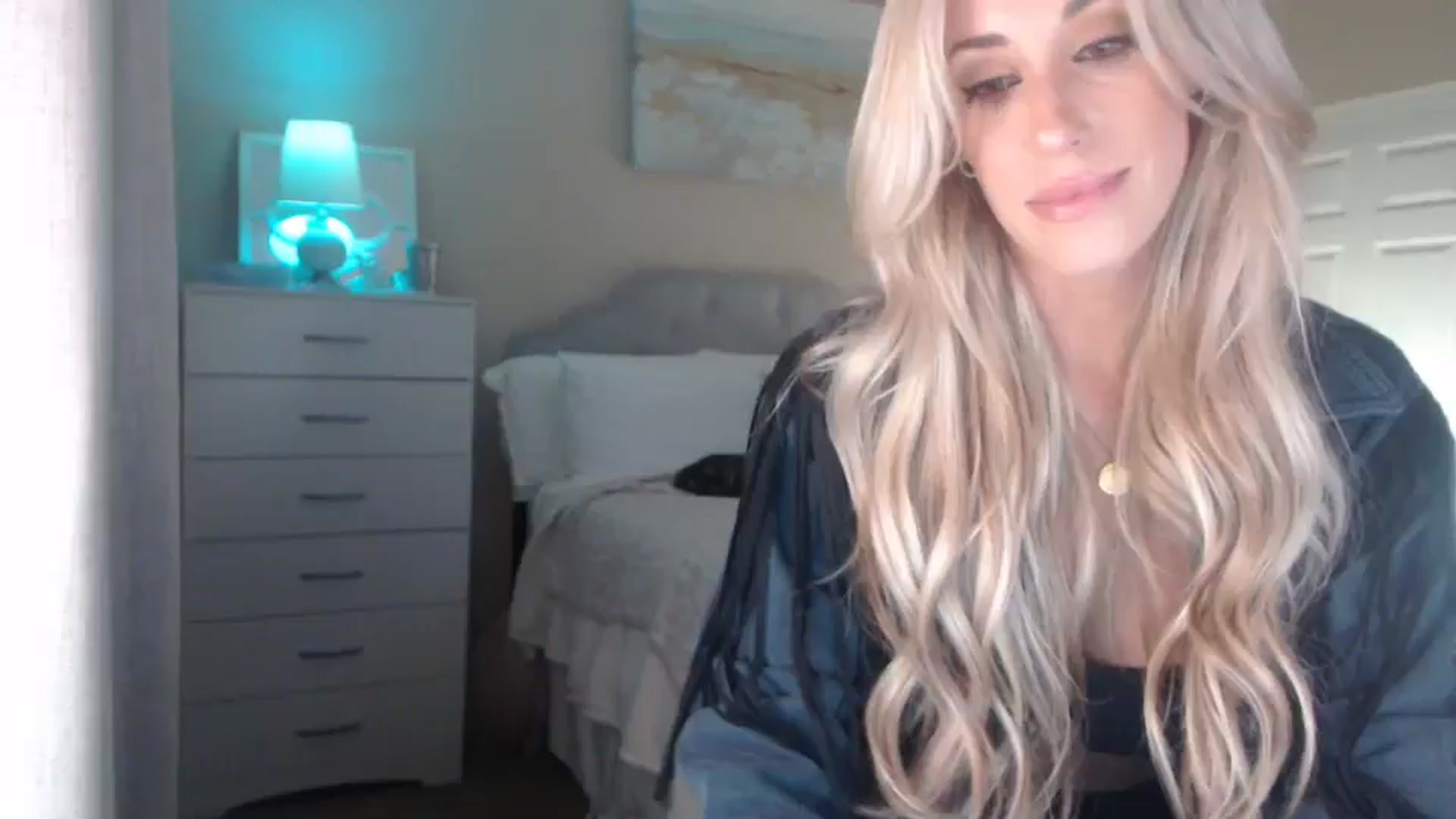 Gallery image thumbnail from Queen_bambii's myfreecams stream on, 05/02/2025, 07:19 image 1 of 20