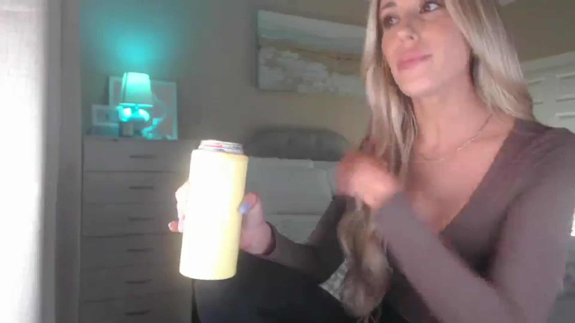 Gallery image thumbnail from Queen_bambii's myfreecams stream on, 05/29/2025, 04:24 image 18 of 20