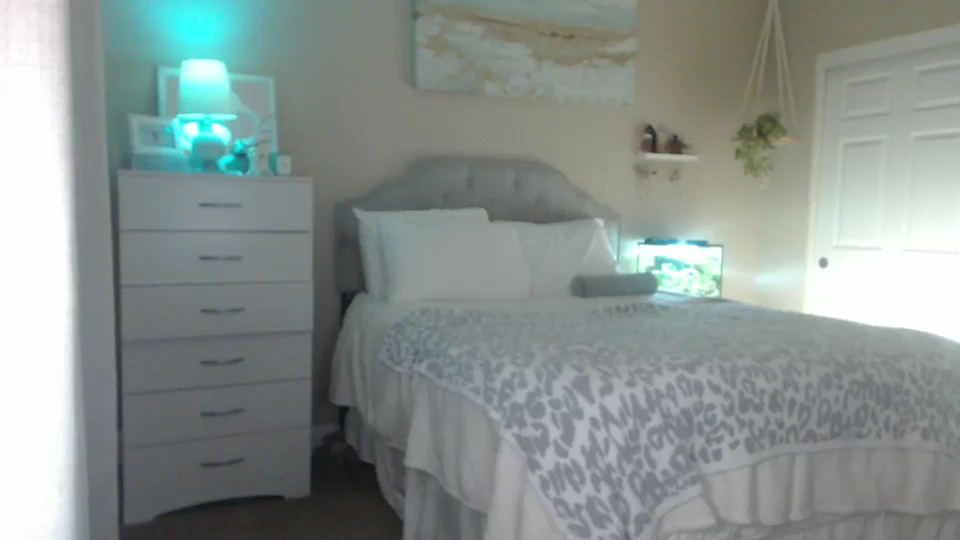Gallery image thumbnail from Queen_bambii's myfreecams stream on, 06/03/2025, 06:33 image 18 of 20