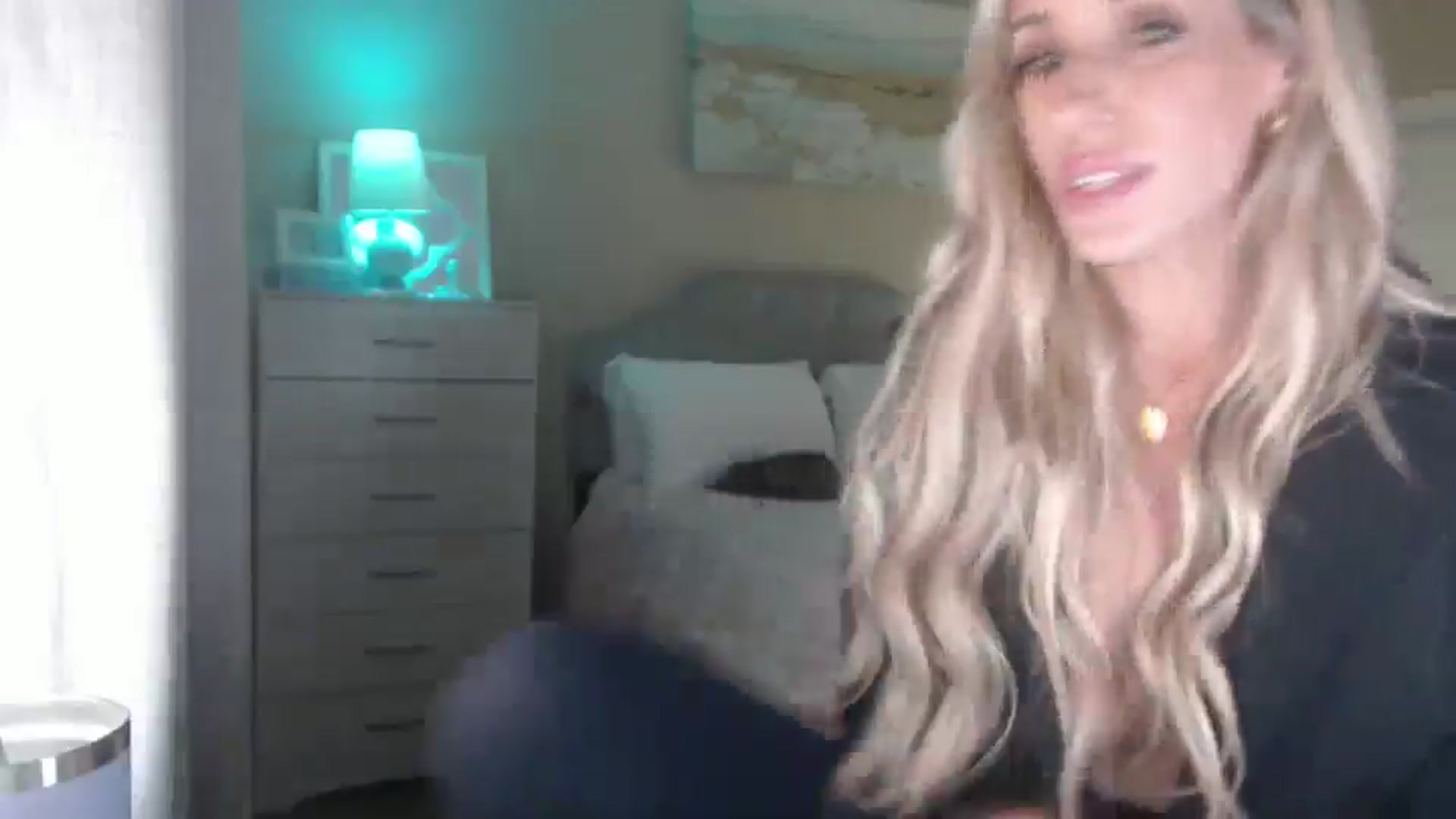 Gallery image thumbnail from Queen_bambii's myfreecams stream on, 06/21/2025, 07:11 image 10 of 20