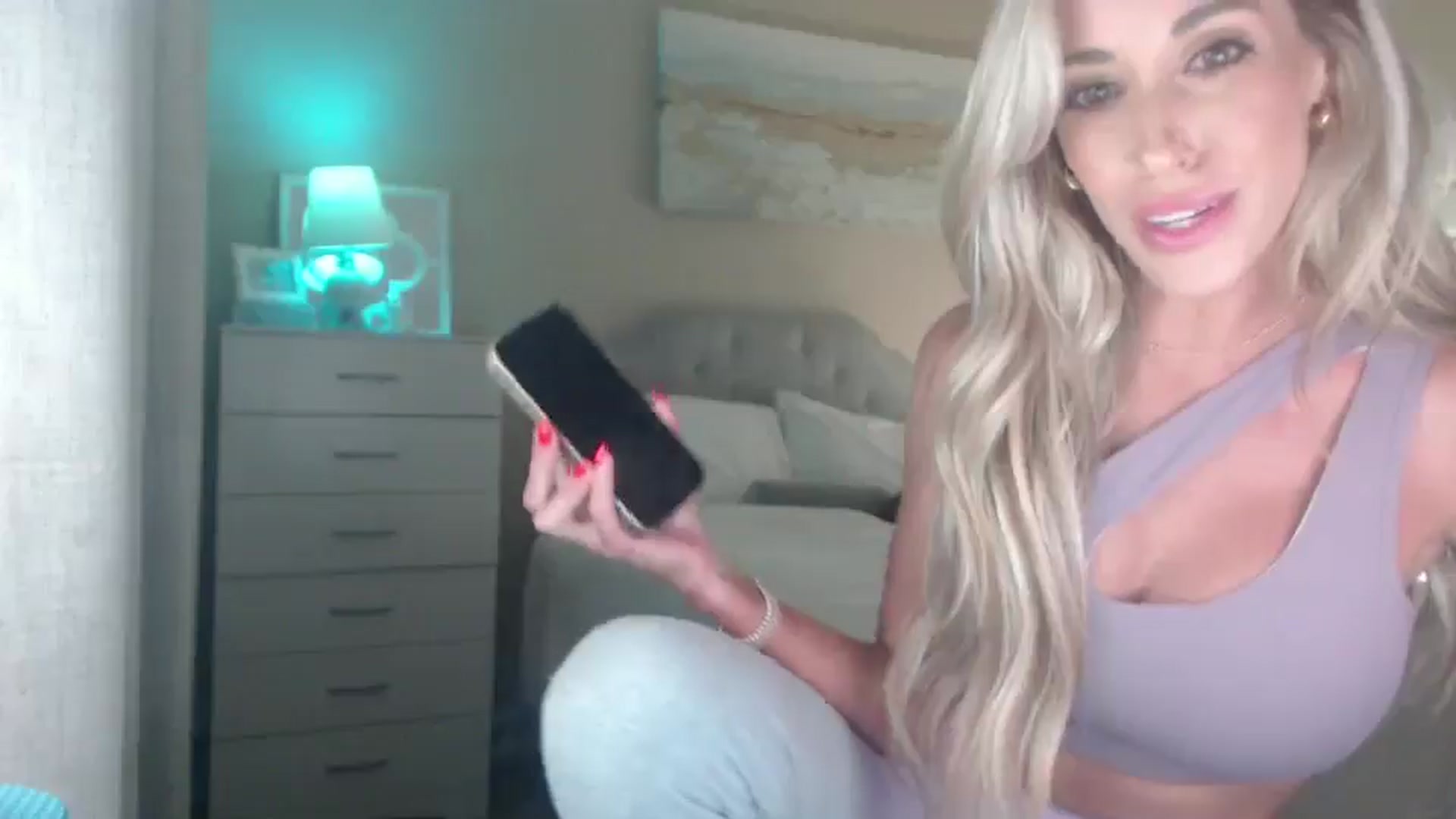 Gallery image thumbnail from Queen_bambii's myfreecams stream on, 07/10/2025, 05:25 image 15 of 20