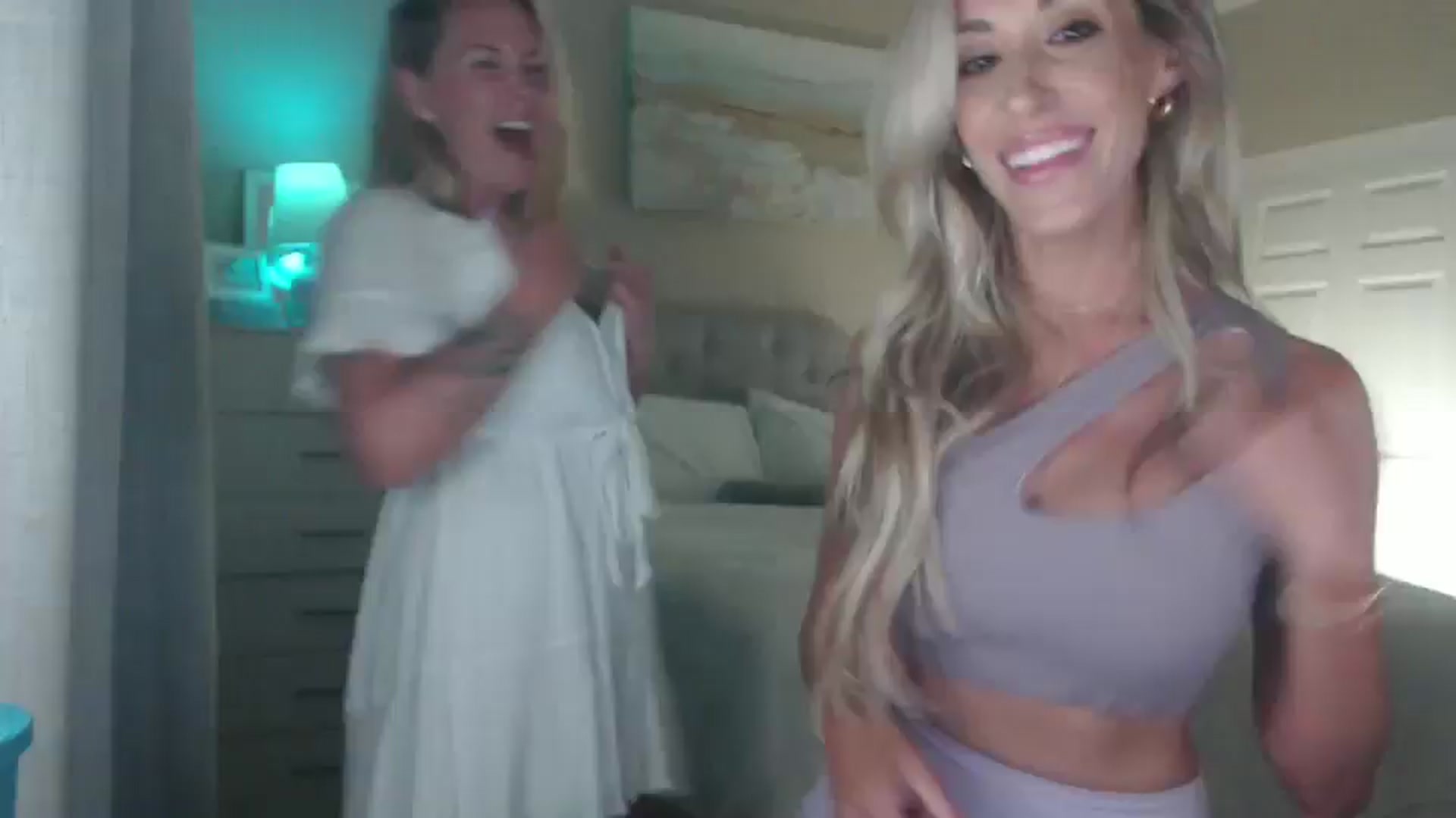 Gallery image thumbnail from Queen_bambii's myfreecams stream on, 07/10/2025, 06:09 image 2 of 20