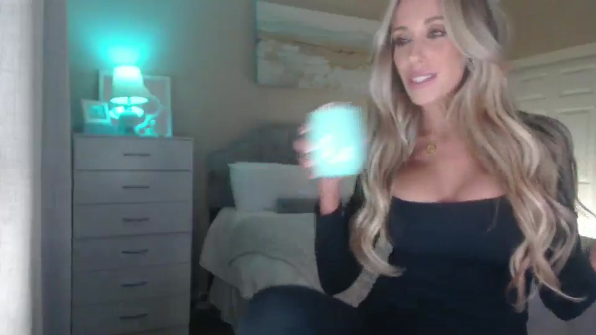 Gallery image thumbnail from Queen_bambii's myfreecams stream on, 07/19/2025, 08:03 image 7 of 20