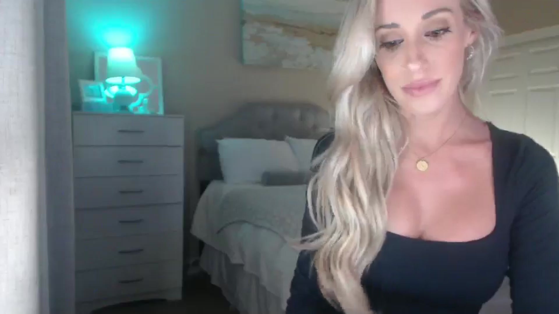 Gallery image thumbnail from Queen_bambii's myfreecams stream on, 07/19/2025, 08:03 image 2 of 20