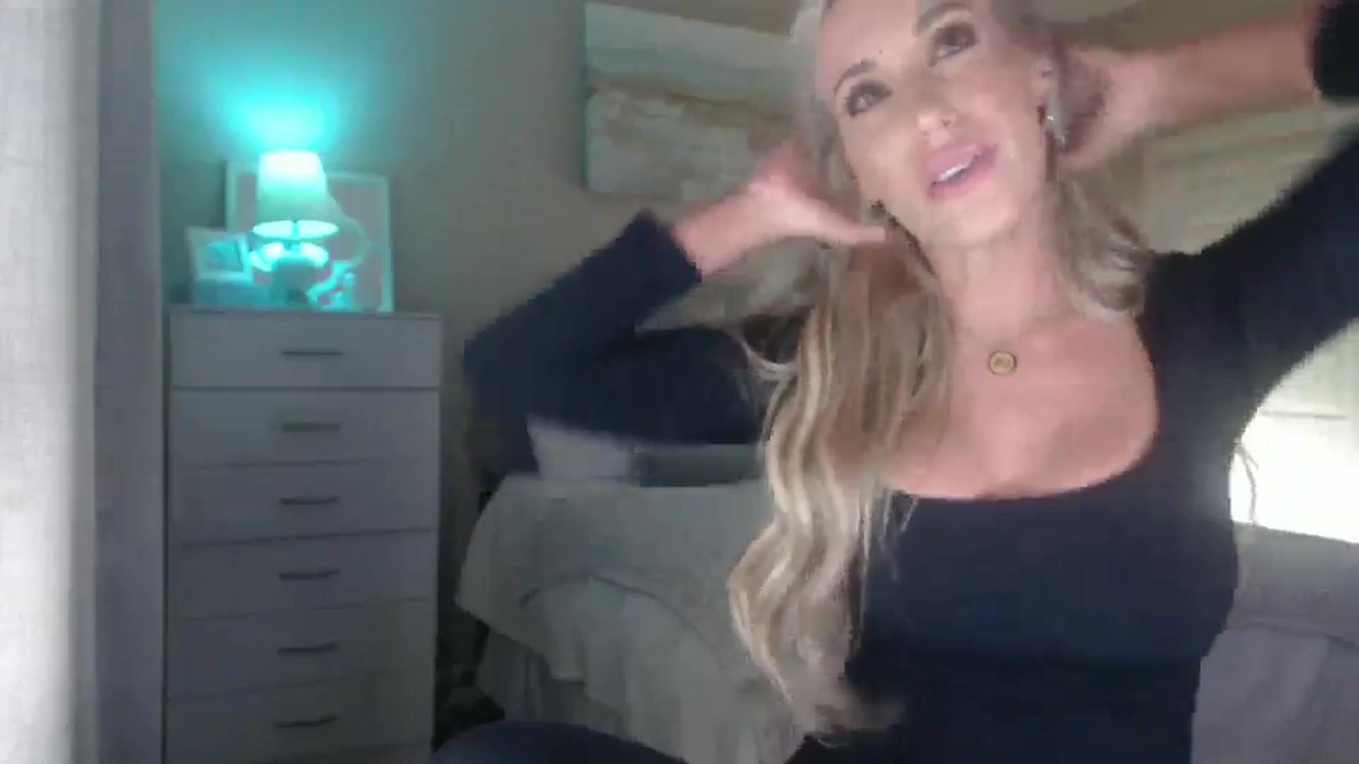 Gallery image thumbnail from Queen_bambii's myfreecams stream on, 07/19/2025, 08:03 image 5 of 20