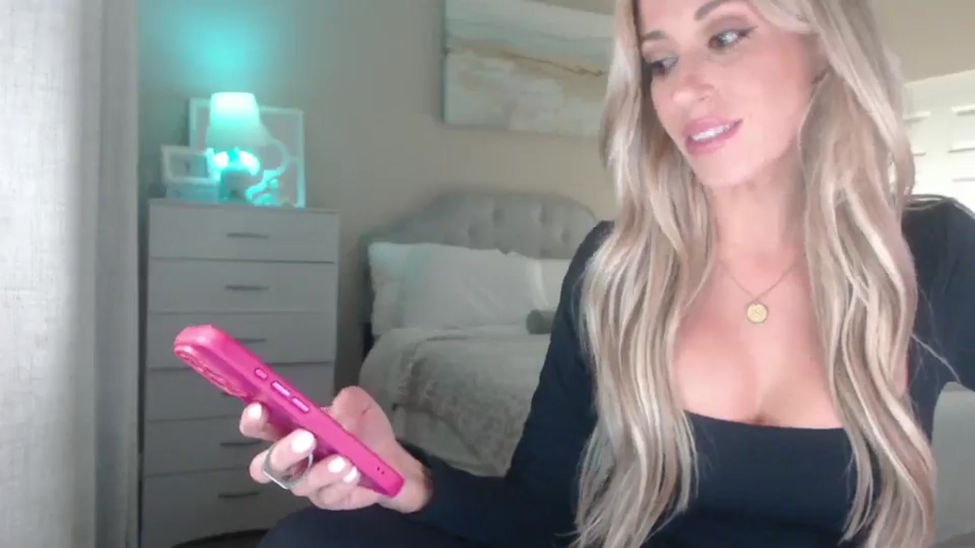 Gallery image thumbnail from Queen_bambii's myfreecams stream on, 07/30/2025, 05:57 image 14 of 20