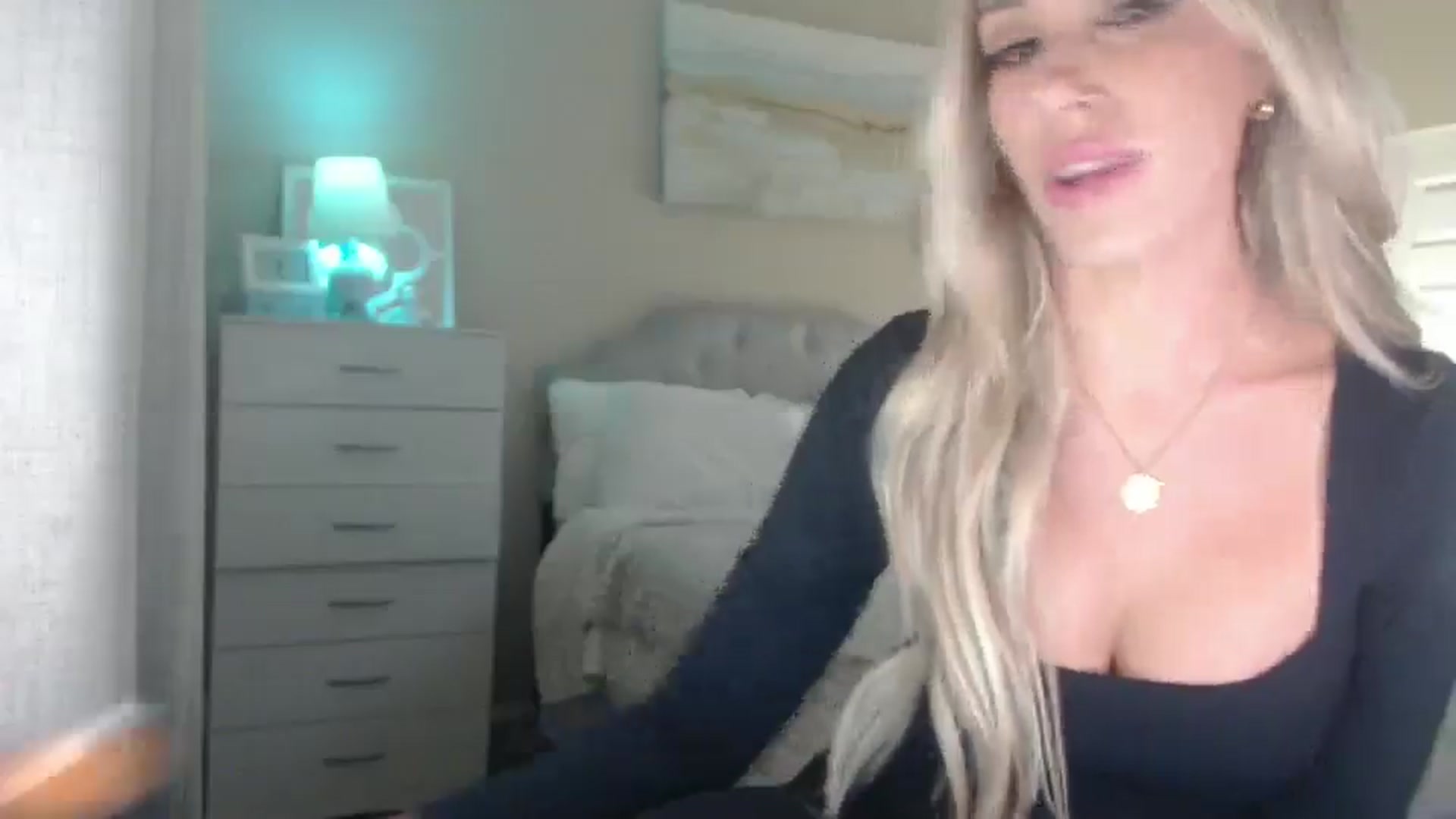 Gallery image thumbnail from Queen_bambii's myfreecams stream on, 07/30/2025, 05:57 image 4 of 20