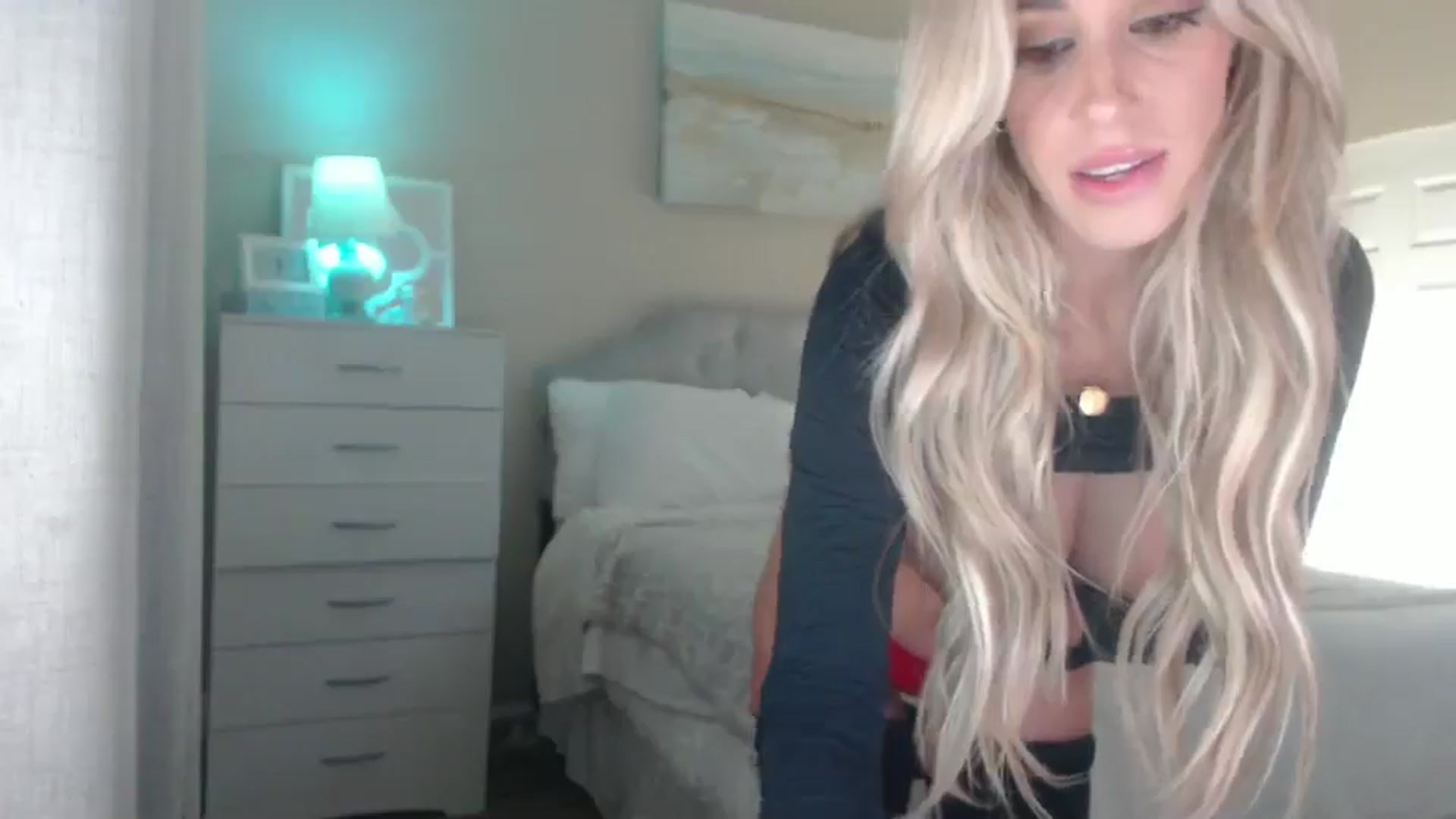 Gallery image thumbnail from Queen_bambii's myfreecams stream on, 07/30/2025, 05:57 image 6 of 20