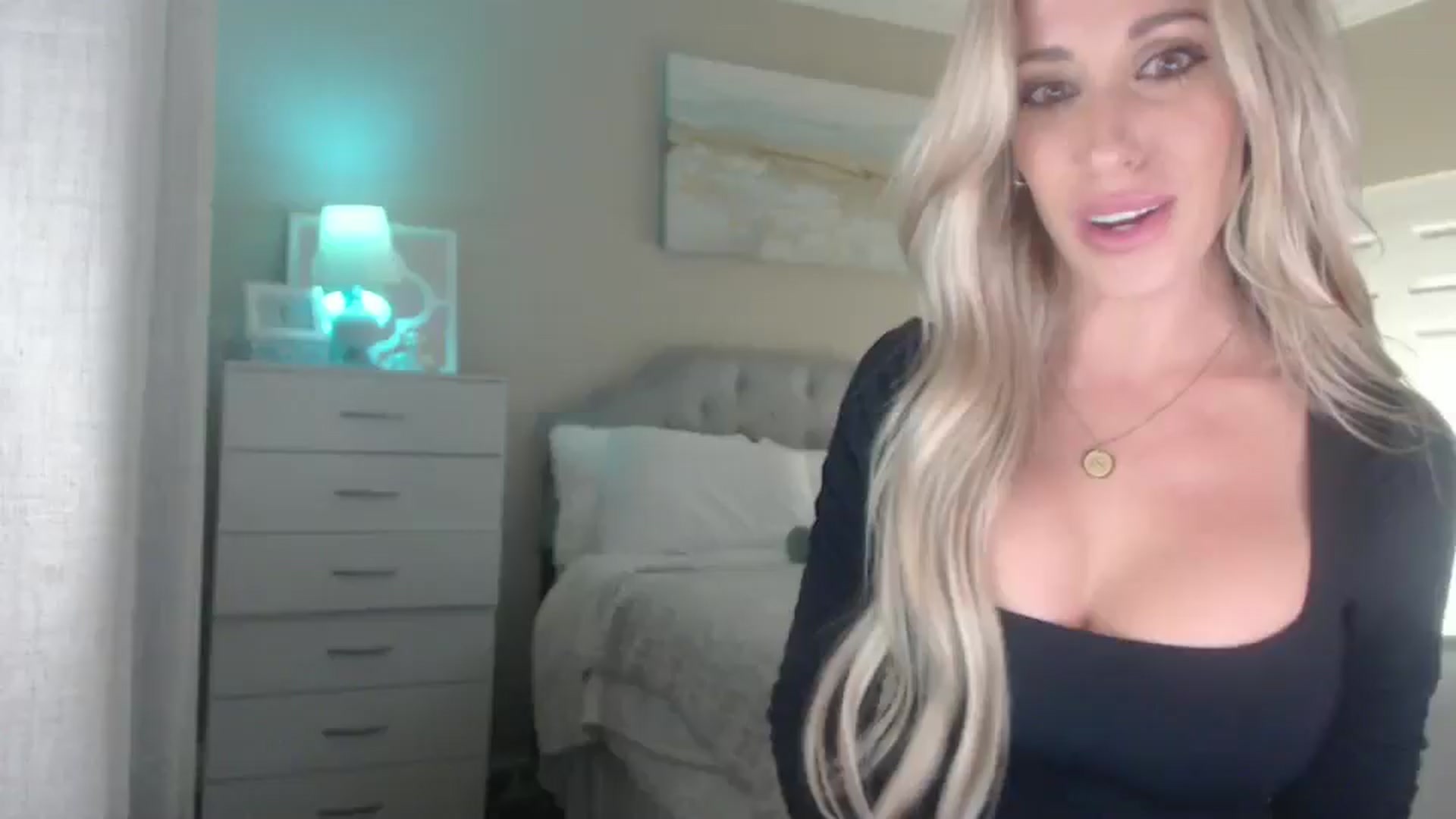 Gallery image thumbnail from Queen_bambii's myfreecams stream on, 07/30/2025, 05:57 image 10 of 20