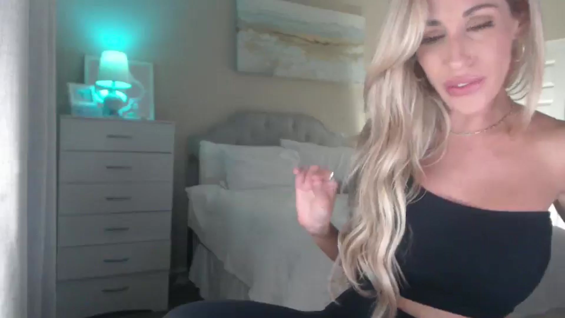 Gallery image thumbnail from Queen_bambii's myfreecams stream on, 08/10/2025, 07:35 image 20 of 20