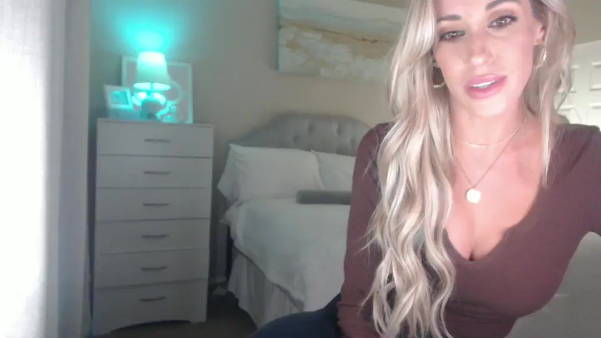 Gallery image thumbnail from Queen_bambii's myfreecams stream on, 08/12/2025, 07:54 image 7 of 20