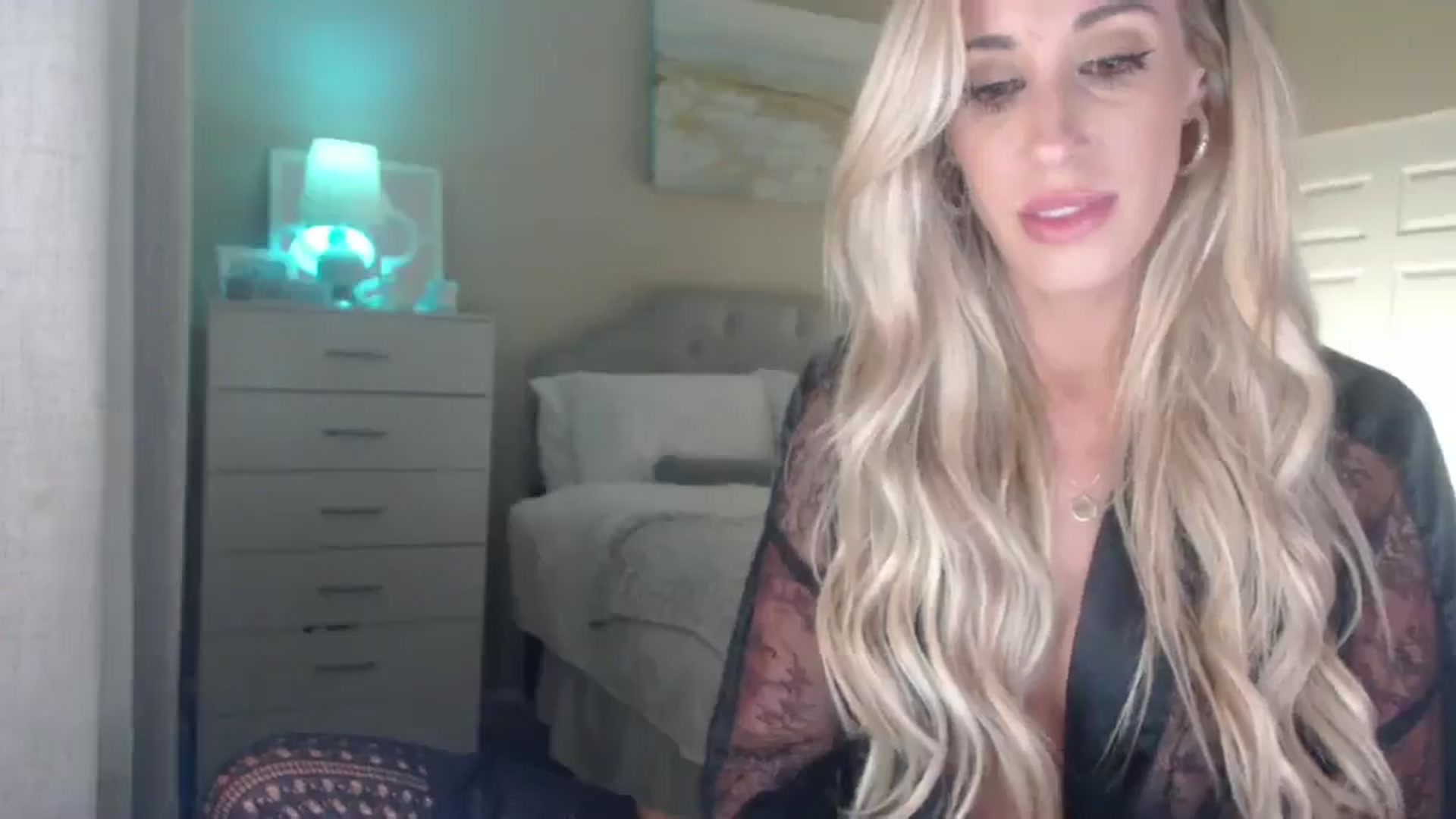 Gallery image thumbnail from Queen_bambii's myfreecams stream on, 08/20/2025, 07:13 image 6 of 20