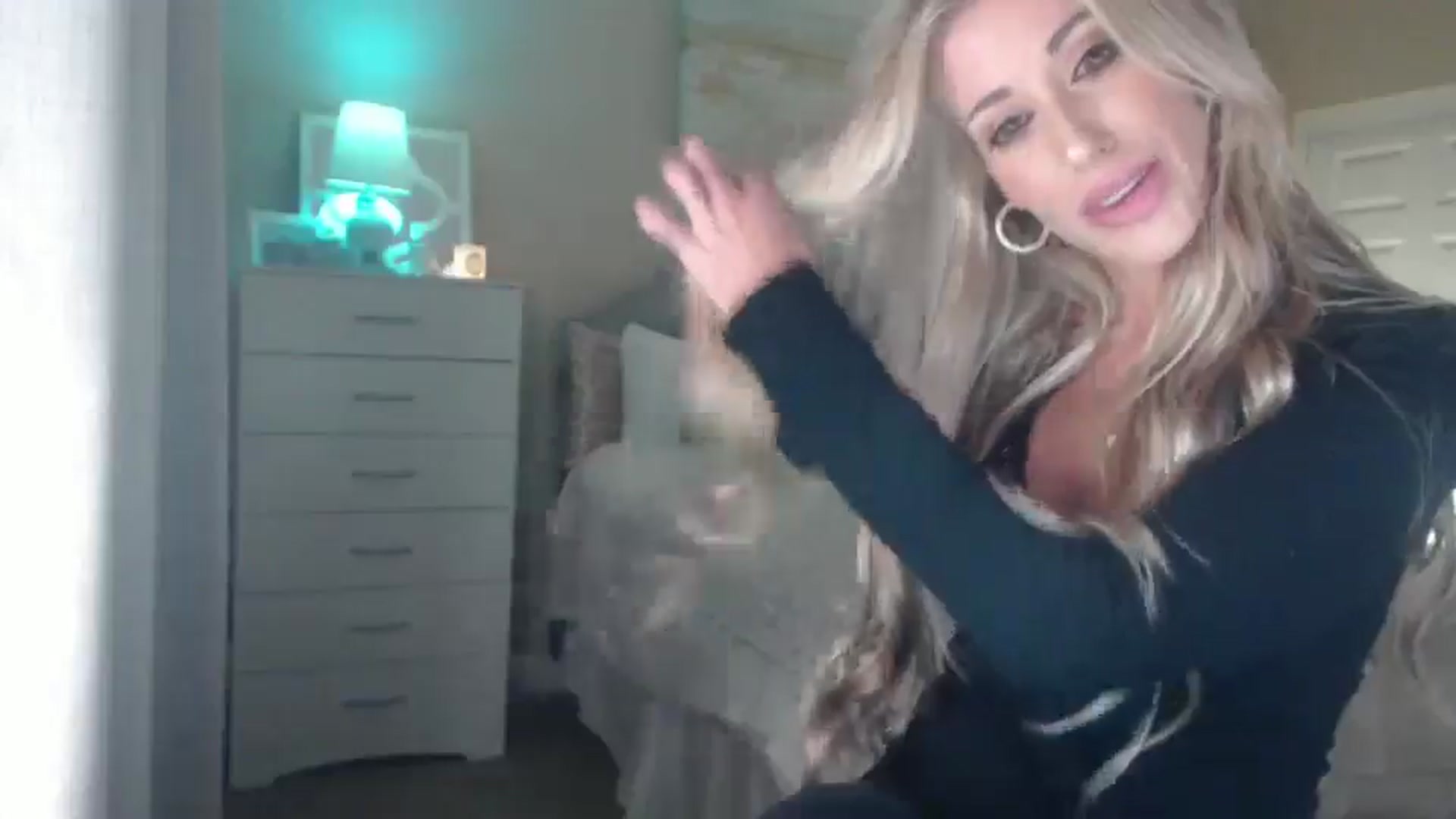 Gallery image thumbnail from Queen_bambii's myfreecams stream on, 08/23/2025, 05:24 image 12 of 20
