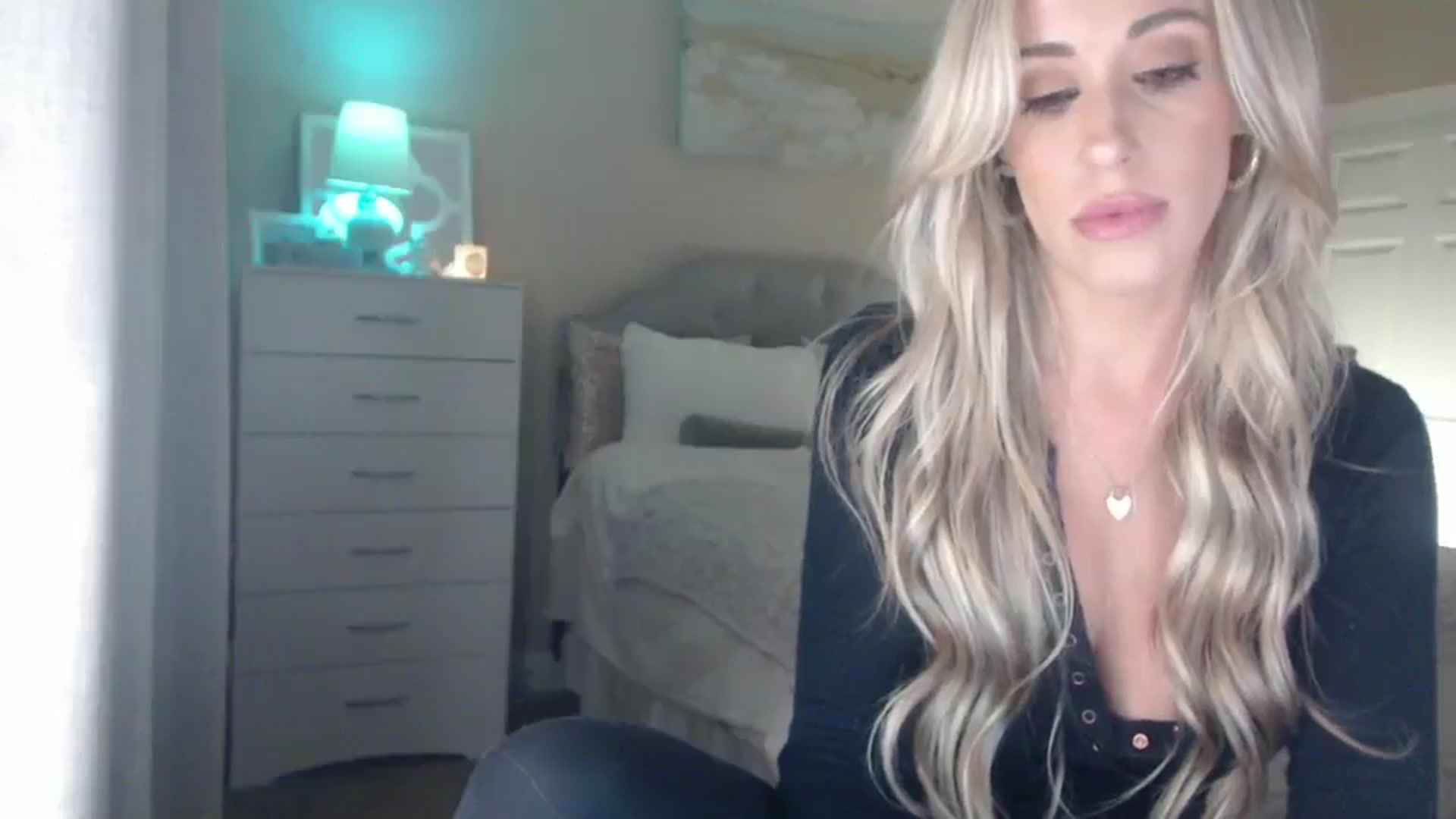 Gallery image thumbnail from Queen_bambii's myfreecams stream on, 08/23/2025, 05:24 image 15 of 20