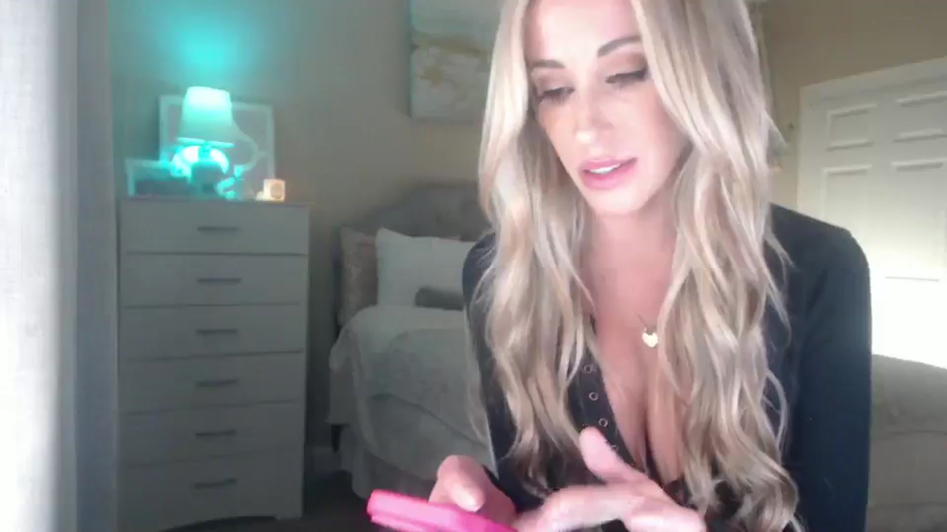 Gallery image thumbnail from Queen_bambii's myfreecams stream on, 08/23/2025, 07:40 image 7 of 20