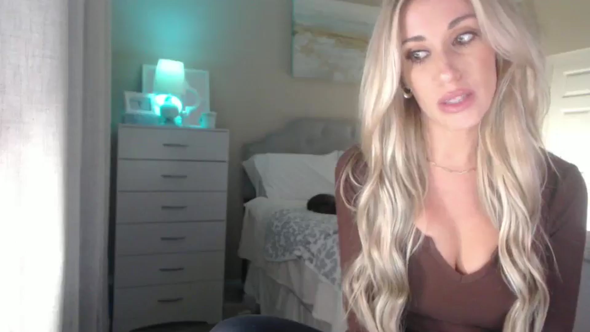 Gallery image thumbnail from Queen_bambii's myfreecams stream on, 09/16/2025, 05:58 image 10 of 20