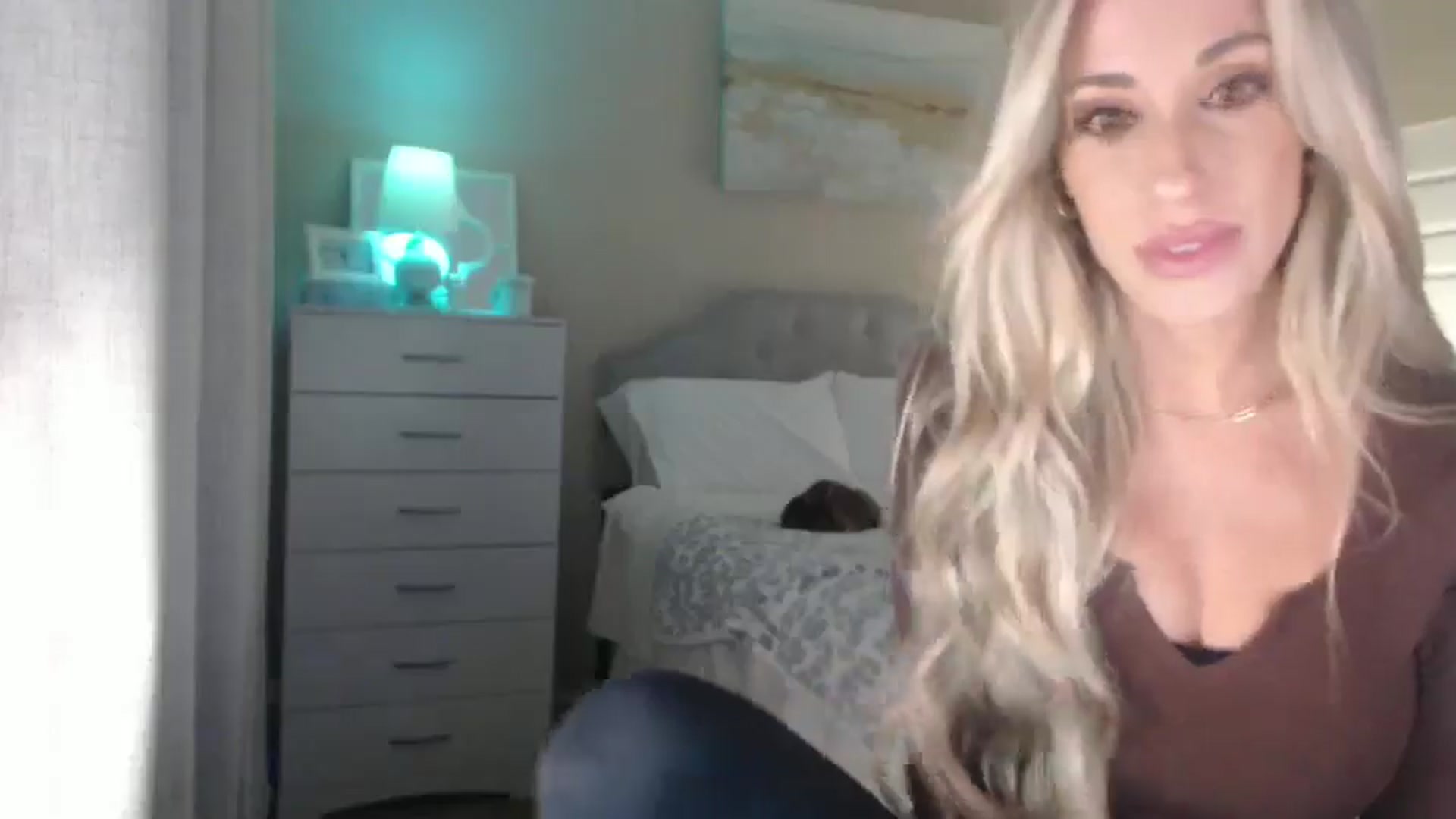 Gallery image thumbnail from Queen_bambii's myfreecams stream on, 09/16/2025, 05:58 image 5 of 20