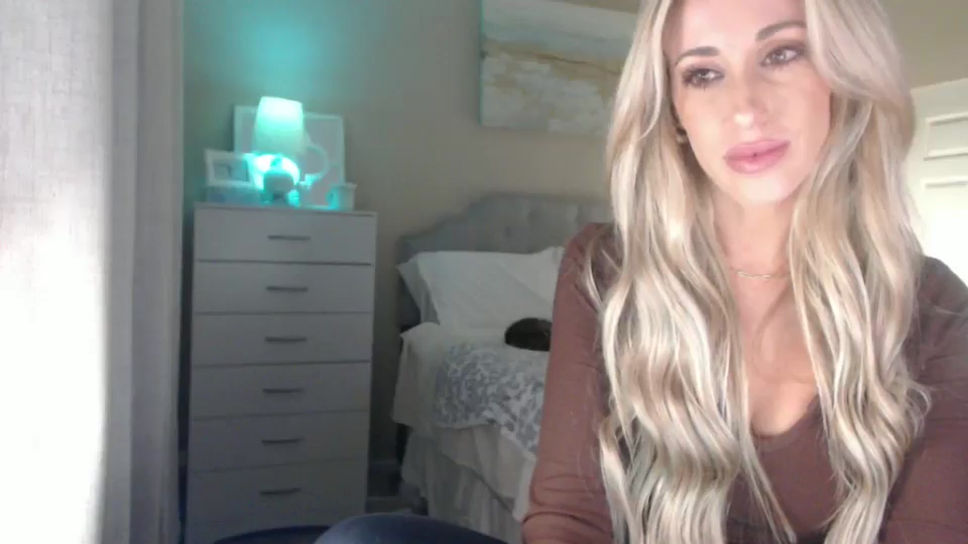 Gallery image thumbnail from Queen_bambii's myfreecams stream on, 09/16/2025, 05:58 image 12 of 20