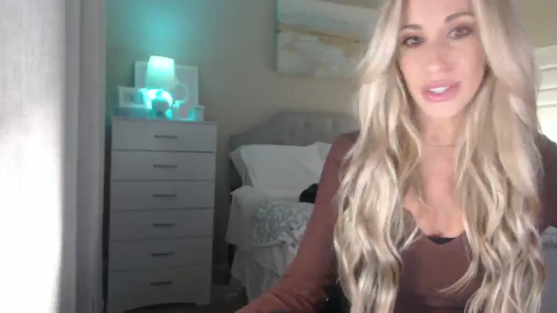 Gallery image thumbnail from Queen_bambii's myfreecams stream on, 09/16/2025, 05:58 image 3 of 20