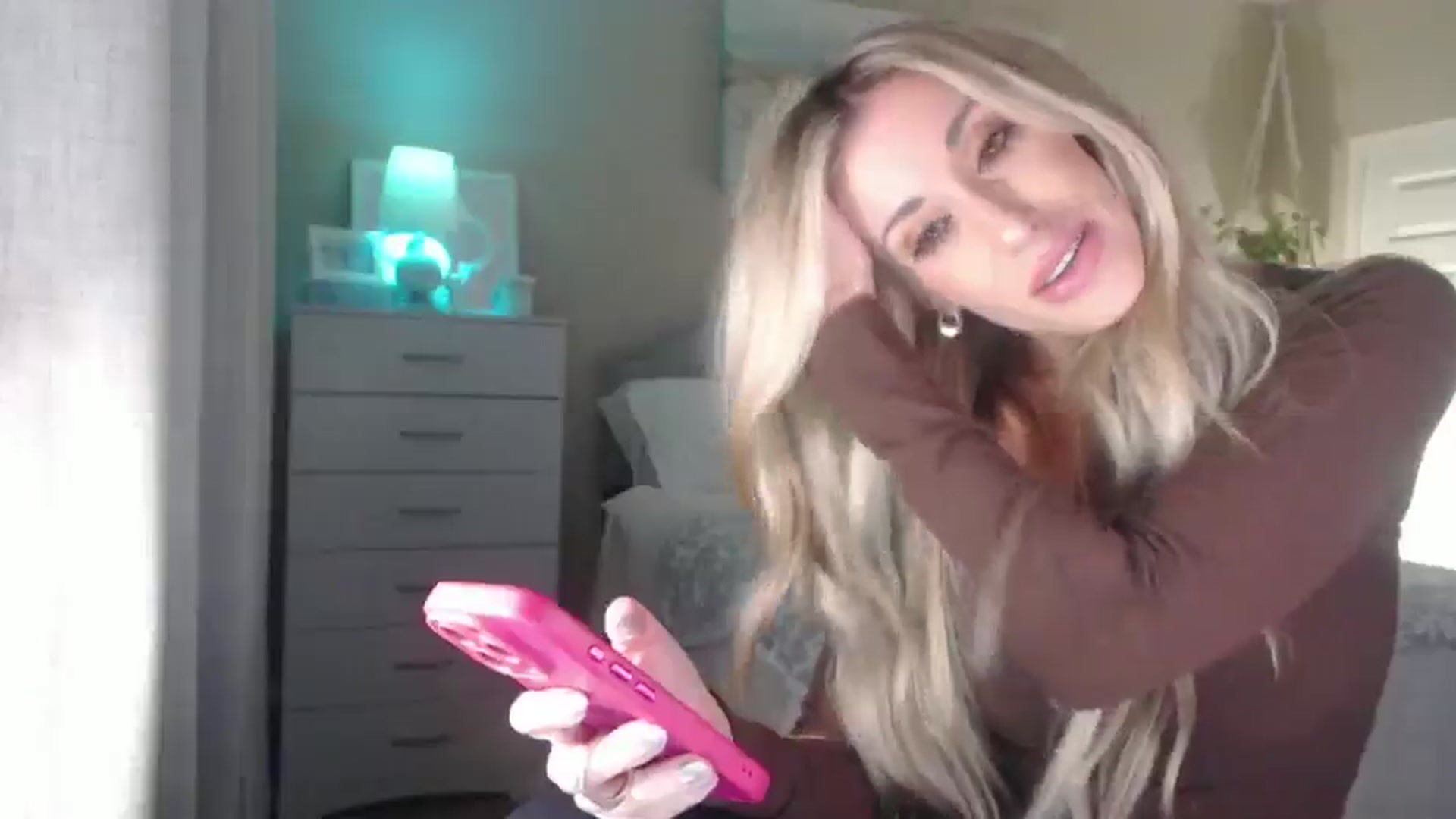 Gallery image thumbnail from Queen_bambii's myfreecams stream on, 09/16/2025, 05:58 image 18 of 20