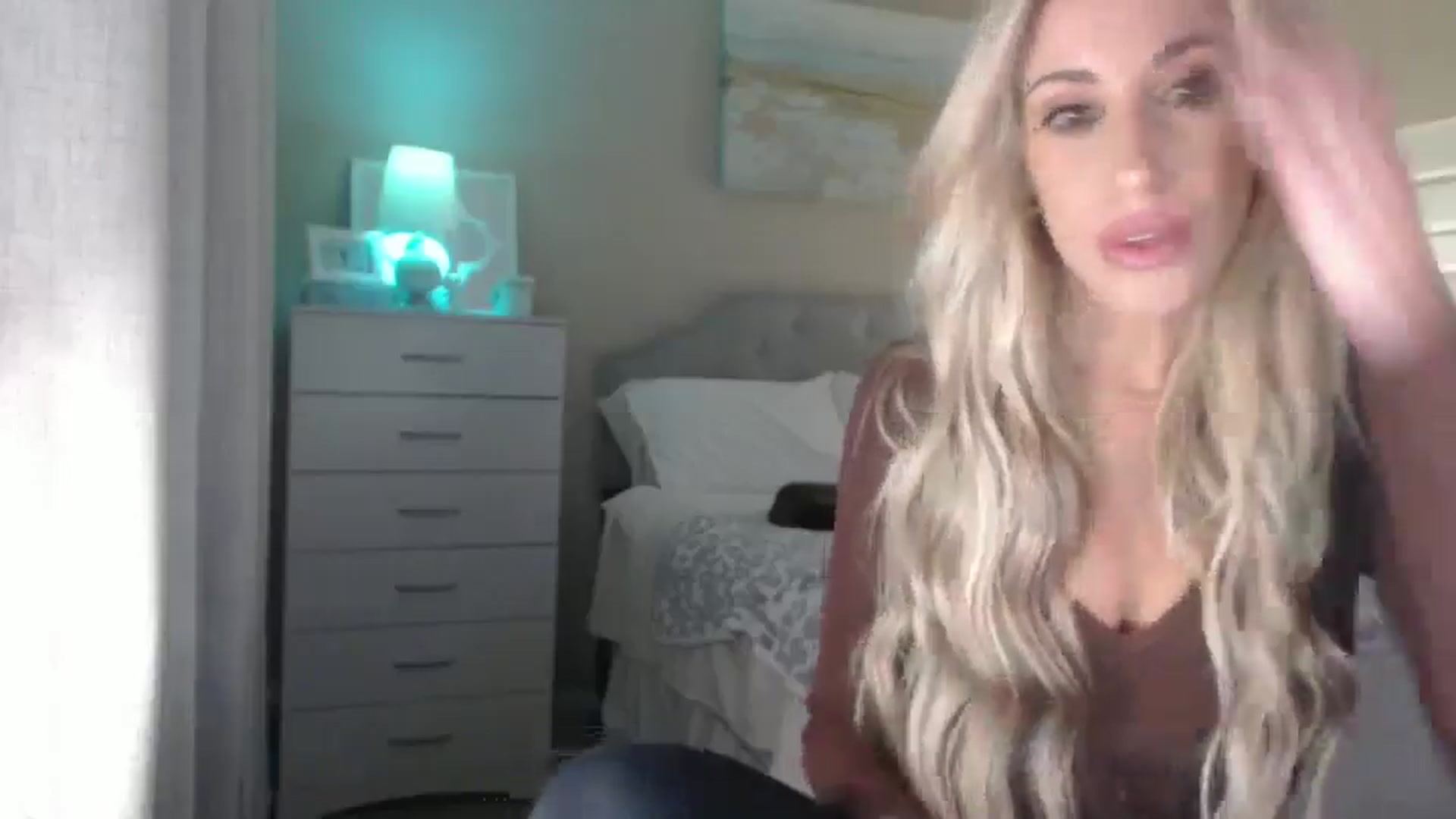 Gallery image thumbnail from Queen_bambii's myfreecams stream on, 09/16/2025, 05:58 image 9 of 20
