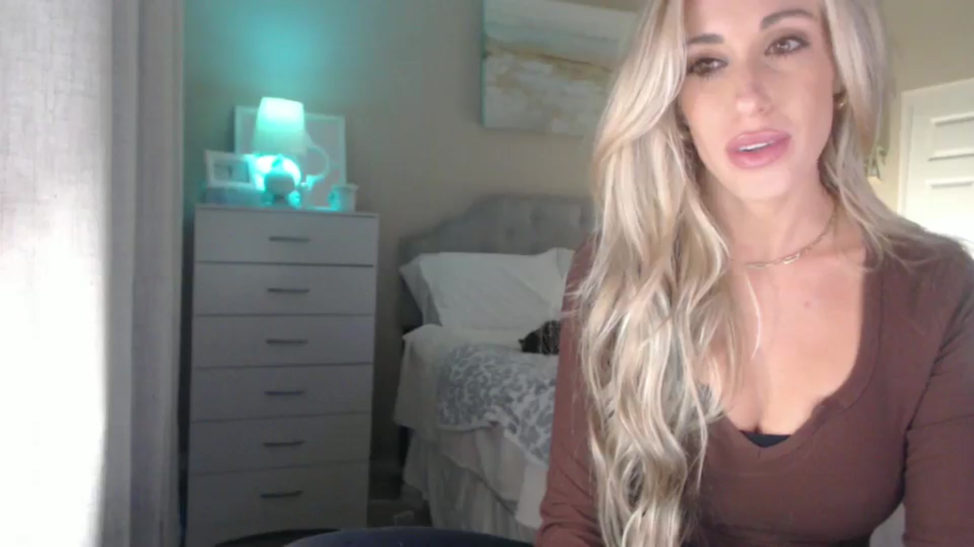 Gallery image thumbnail from Queen_bambii's myfreecams stream on, 09/16/2025, 05:58 image 2 of 20