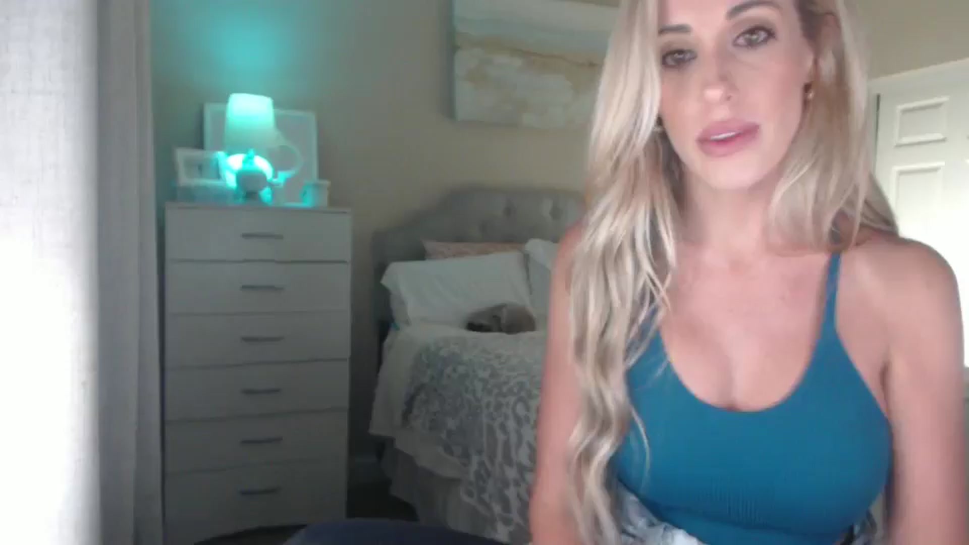 Gallery image thumbnail from Queen_bambii's myfreecams stream on, 09/20/2025, 05:54 image 2 of 20