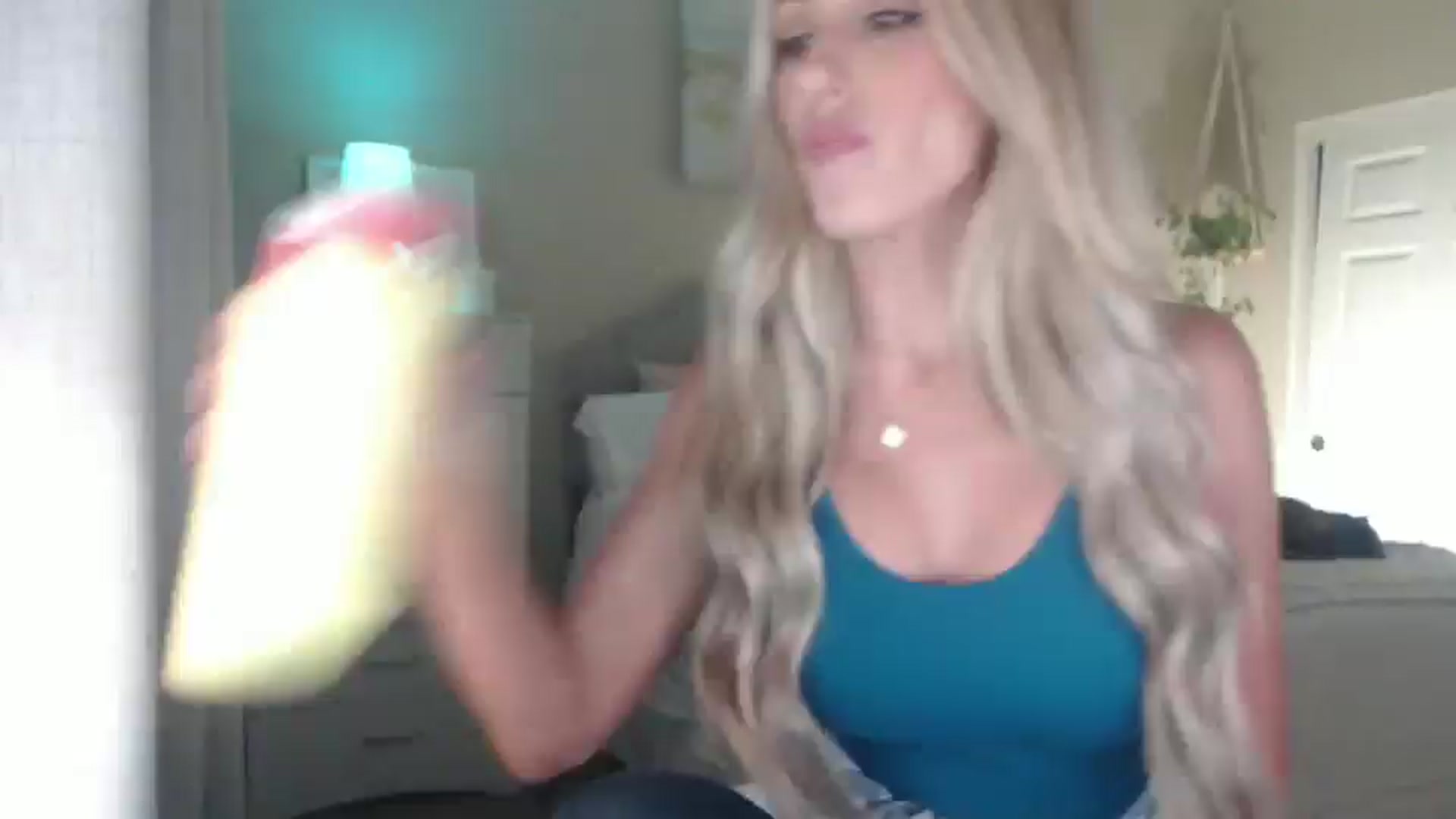 Gallery image thumbnail from Queen_bambii's myfreecams stream on, 09/20/2025, 05:54 image 1 of 20