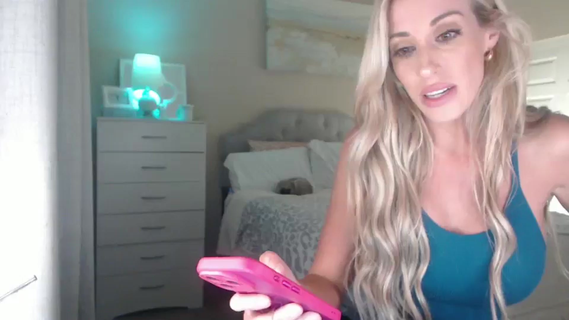 Gallery image thumbnail from Queen_bambii's myfreecams stream on, 09/20/2025, 05:54 image 15 of 20