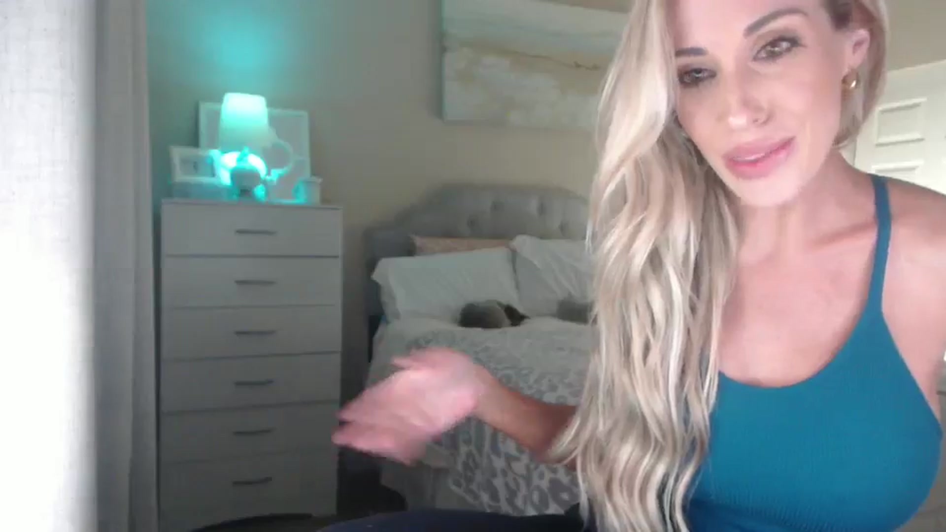 Gallery image thumbnail from Queen_bambii's myfreecams stream on, 09/20/2025, 05:54 image 8 of 20