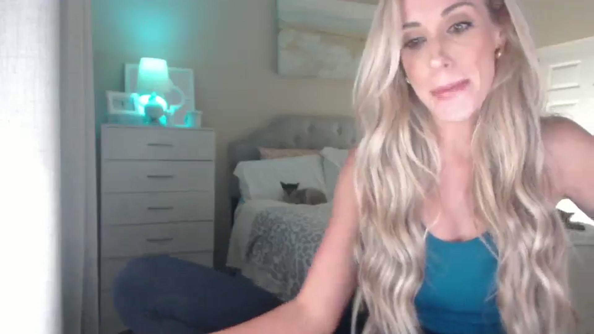 Gallery image thumbnail from Queen_bambii's myfreecams stream on, 09/20/2025, 05:54 image 4 of 20