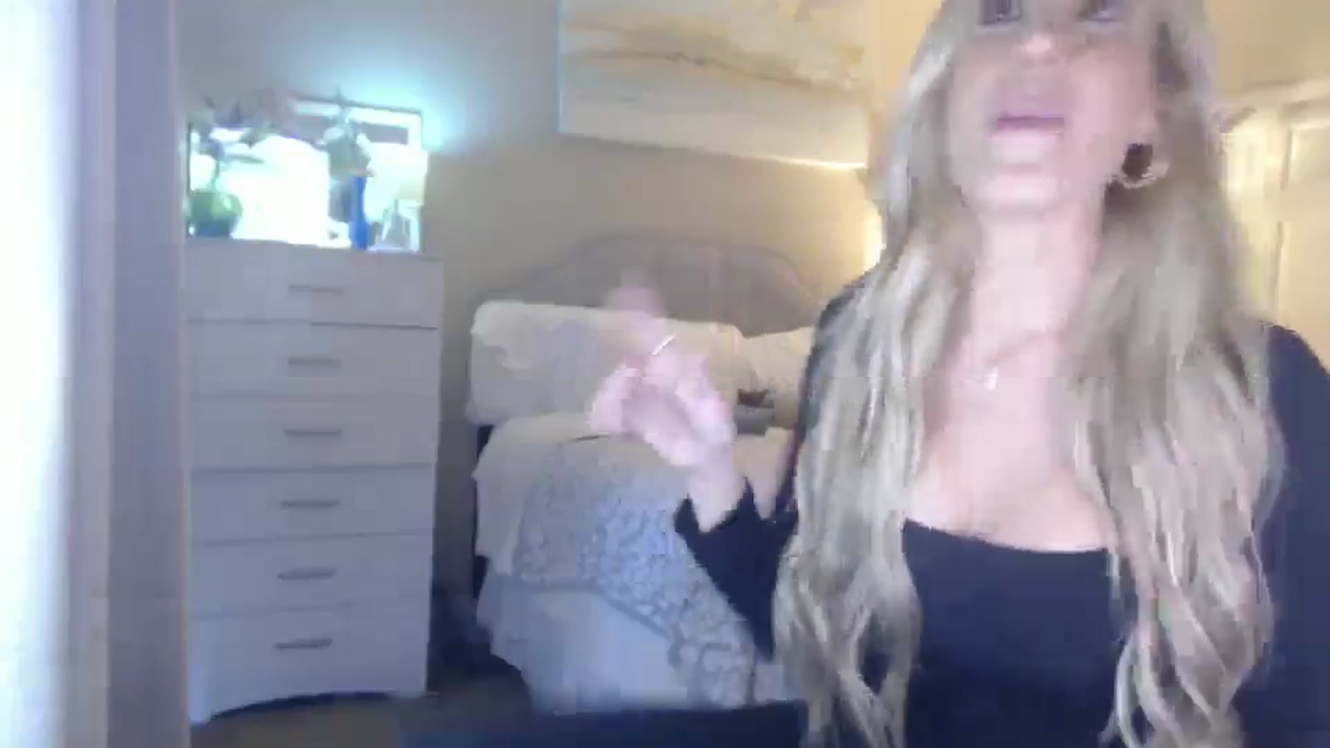 Gallery image thumbnail from Queen_bambii's myfreecams stream on, 10/11/2025, 24:43 image 12 of 20