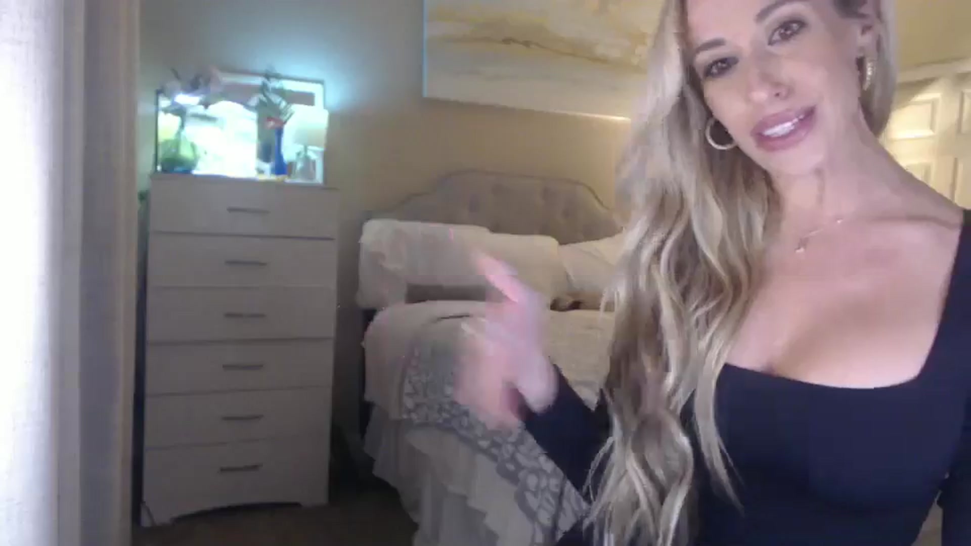 Gallery image thumbnail from Queen_bambii's myfreecams stream on, 10/11/2025, 01:51 image 14 of 20