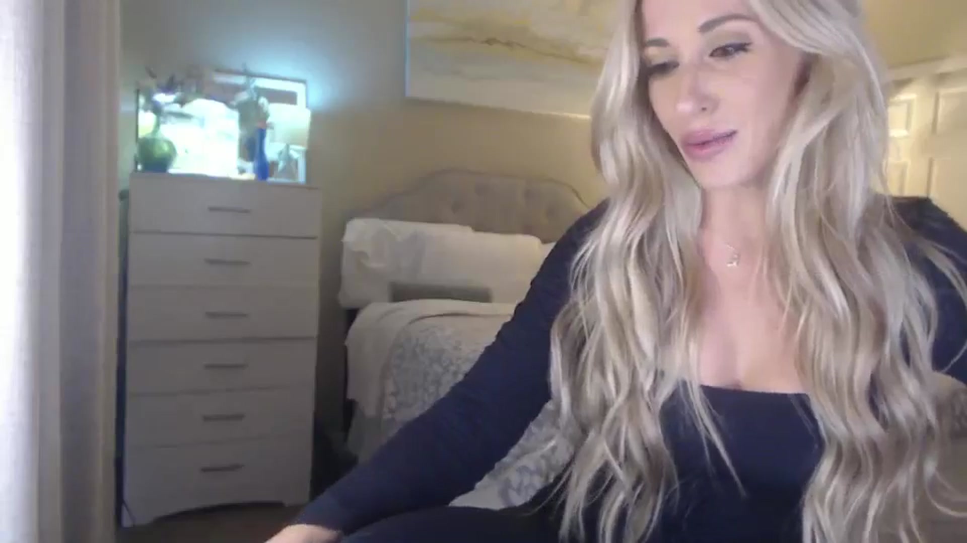 Gallery image thumbnail from Queen_bambii's myfreecams stream on, 10/11/2025, 01:51 image 10 of 20
