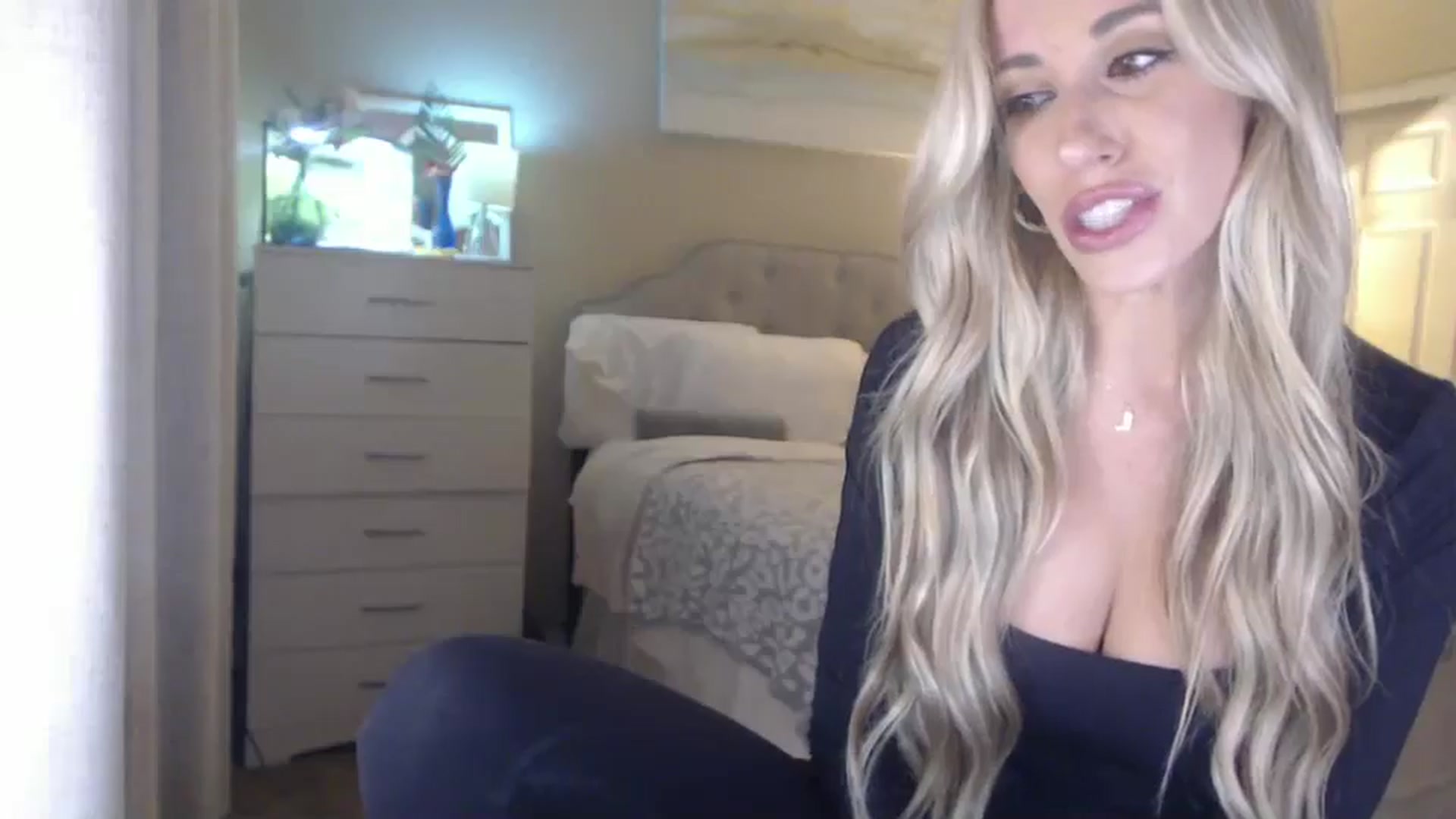 Gallery image thumbnail from Queen_bambii's myfreecams stream on, 10/11/2025, 01:51 image 15 of 20