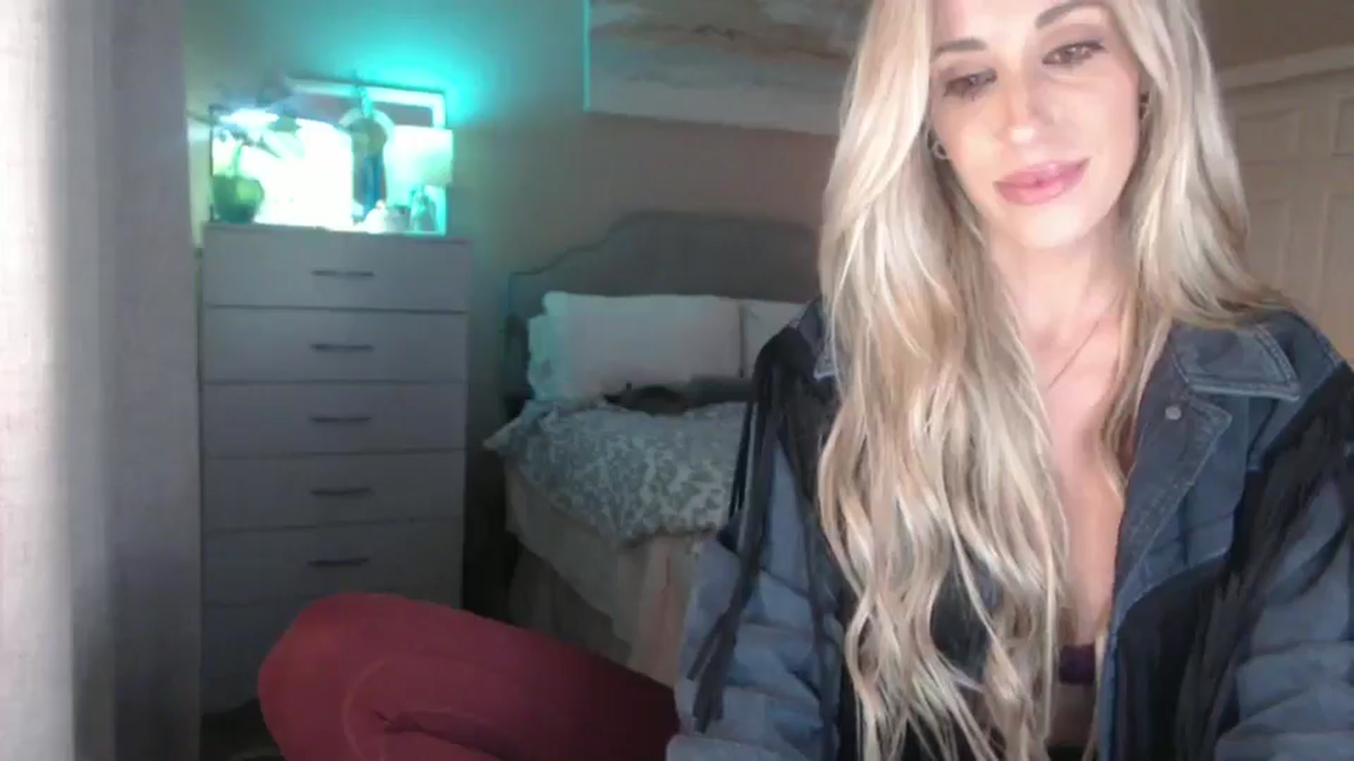 Gallery image thumbnail from Queen_bambii's myfreecams stream on, 10/19/2025, 06:56 image 20 of 20