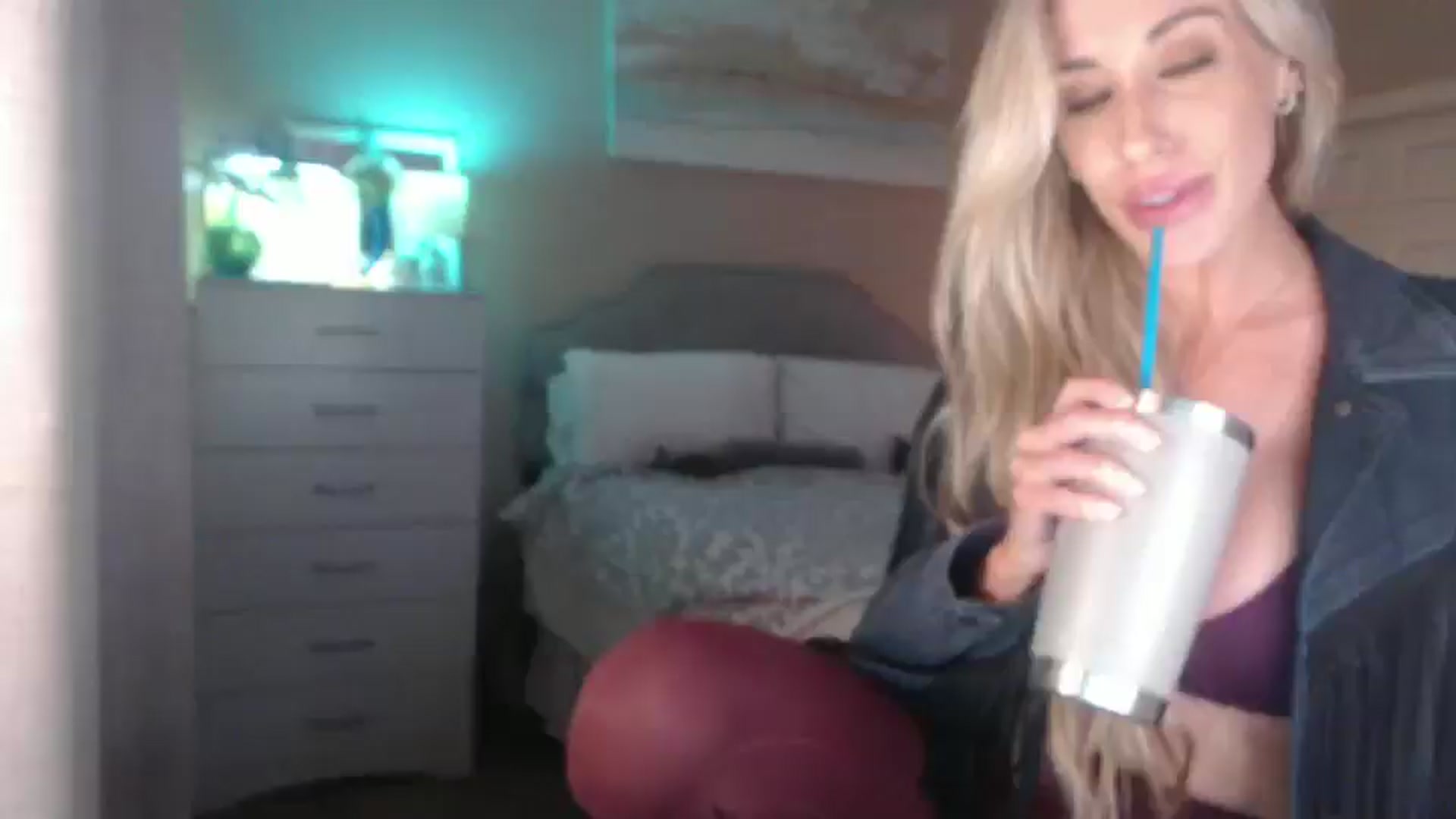 Gallery image thumbnail from Queen_bambii's myfreecams stream on, 10/19/2025, 06:56 image 7 of 20