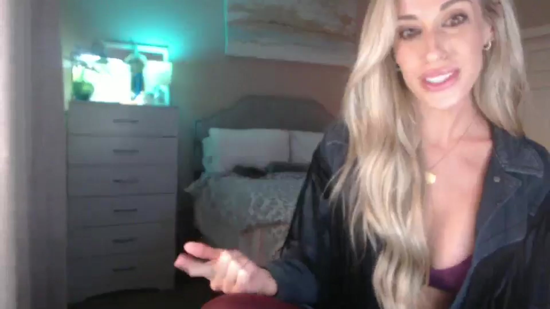 Gallery image thumbnail from Queen_bambii's myfreecams stream on, 10/19/2025, 06:56 image 13 of 20