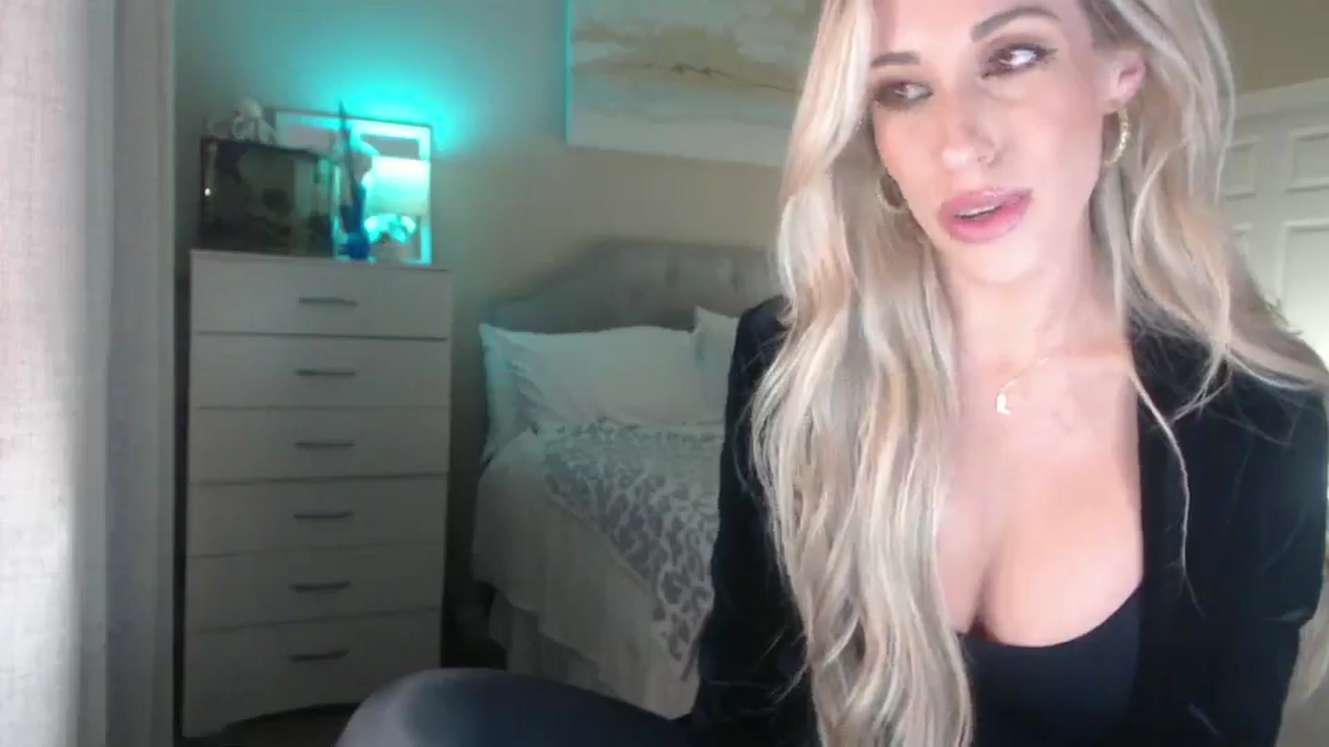 Gallery image thumbnail from Queen_bambii's myfreecams stream on, 11/05/2025, 05:50 image 5 of 20