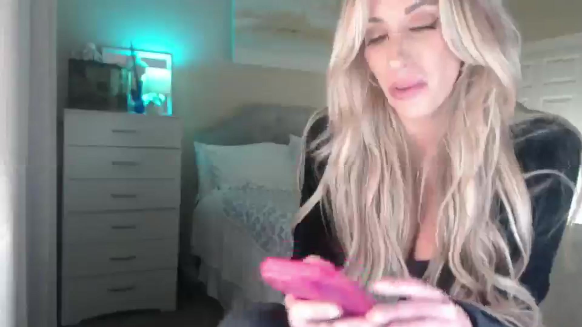 Gallery image thumbnail from Queen_bambii's myfreecams stream on, 11/05/2025, 07:10 image 9 of 20