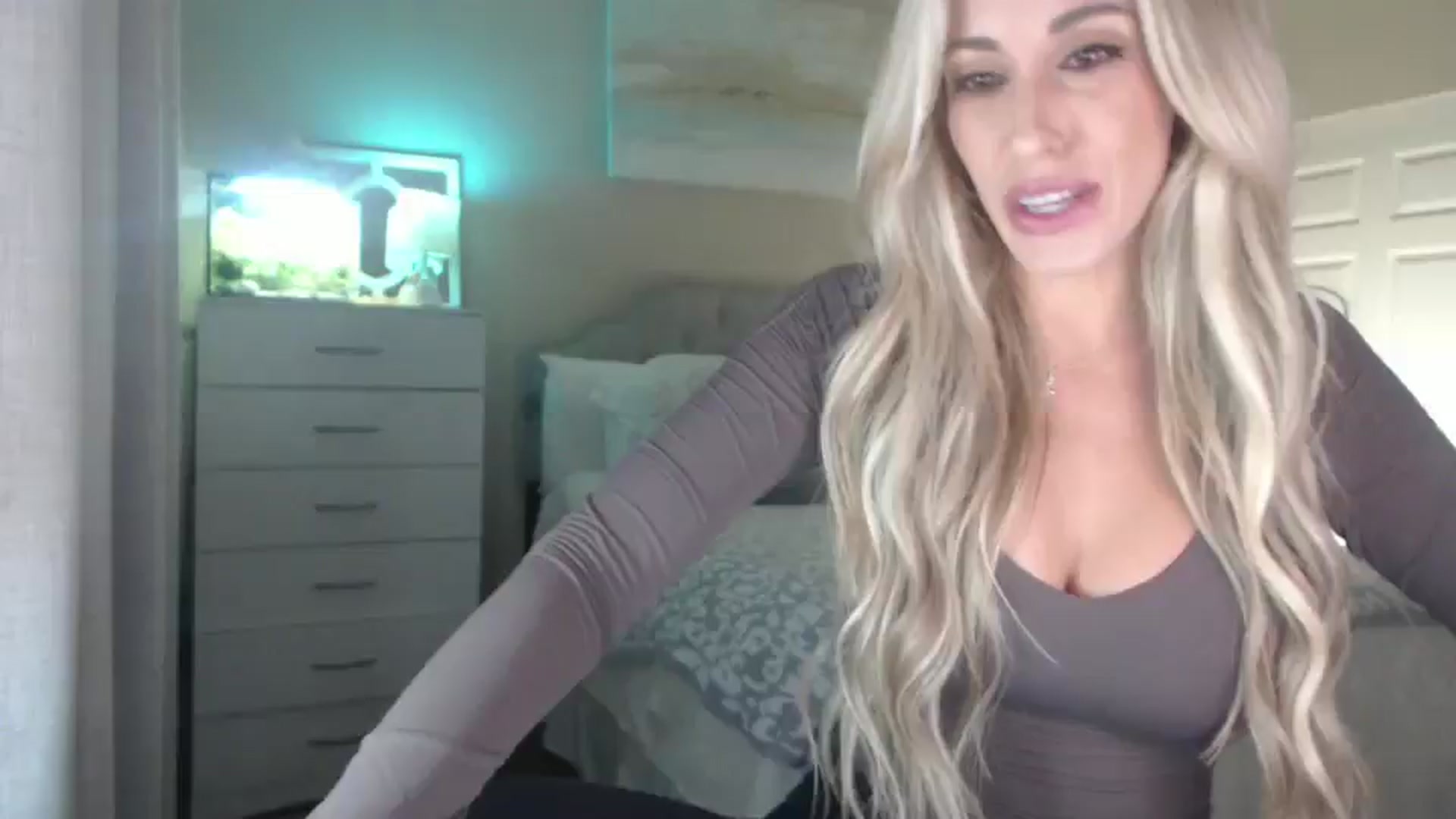 Gallery image thumbnail from Queen_bambii's myfreecams stream on, 11/11/2025, 05:13 image 2 of 20