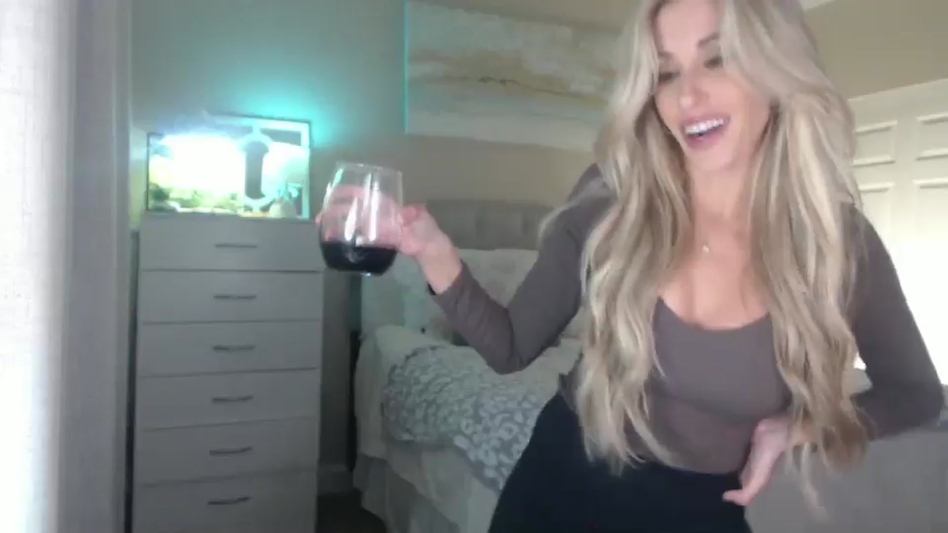 Gallery image thumbnail from Queen_bambii's myfreecams stream on, 11/11/2025, 07:56 image 18 of 20