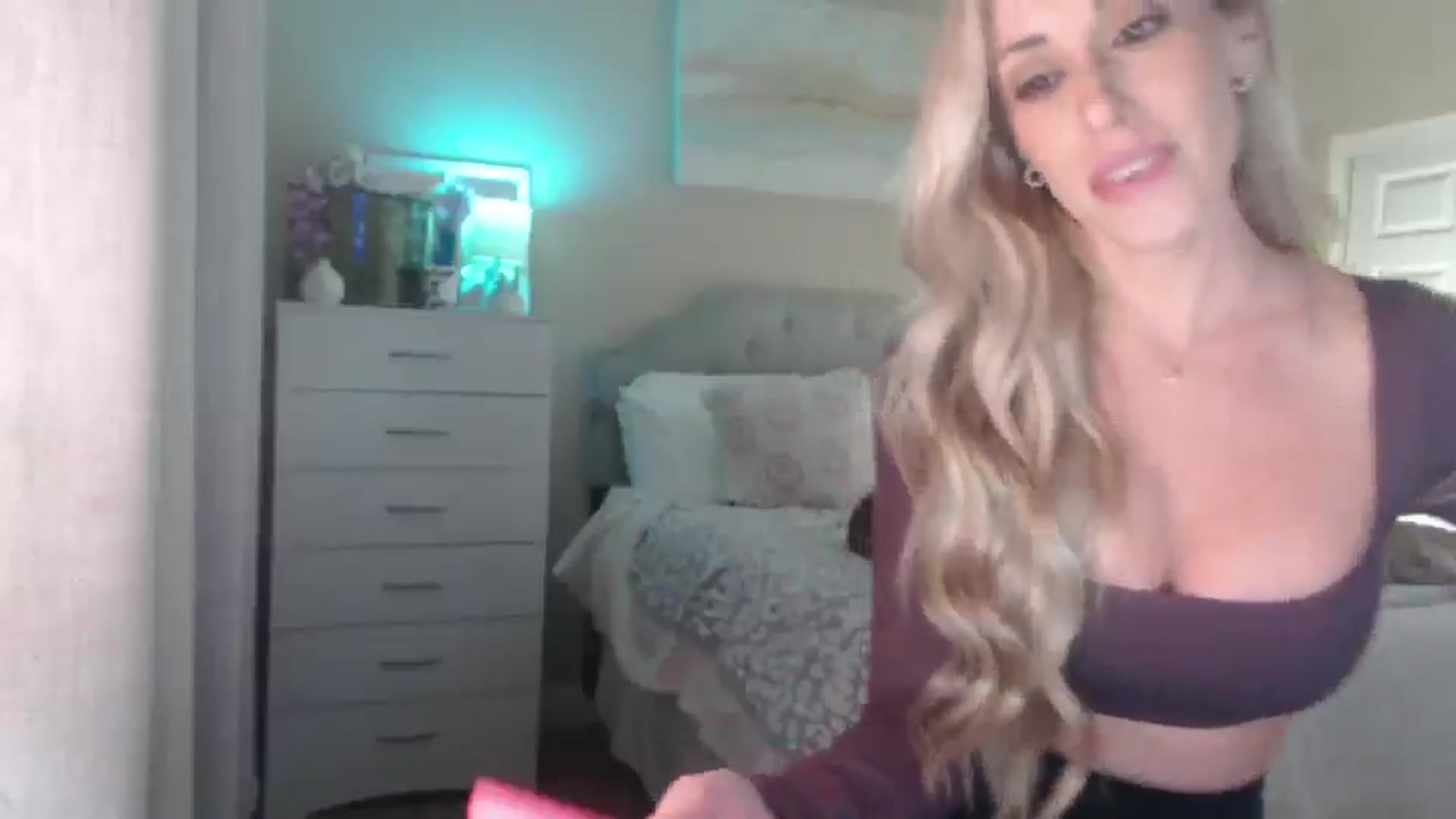 Gallery image thumbnail from Queen_bambii's myfreecams stream on, 11/22/2025, 05:19 image 4 of 20