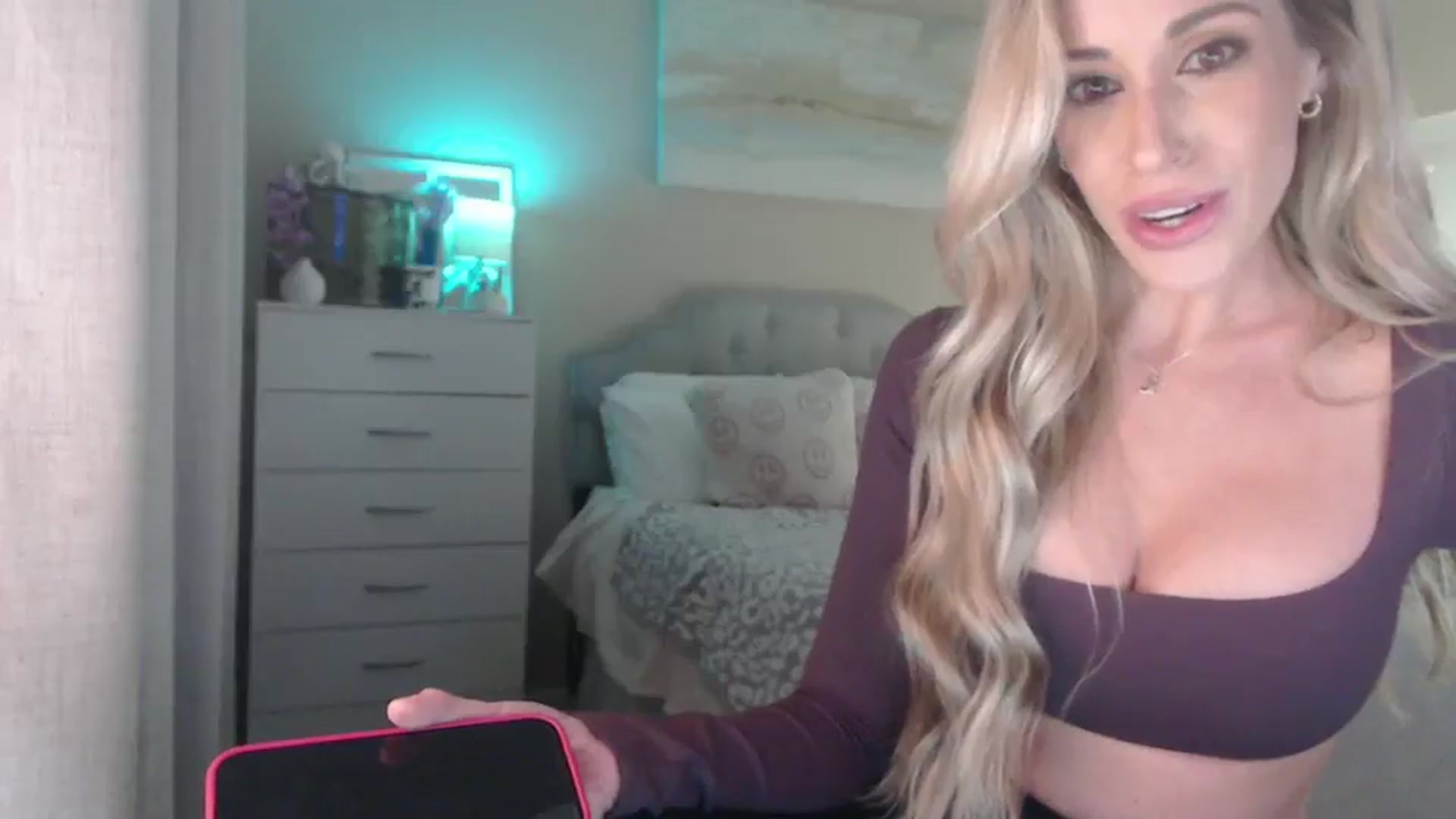 Gallery image thumbnail from Queen_bambii's myfreecams stream on, 11/22/2025, 05:19 image 8 of 20